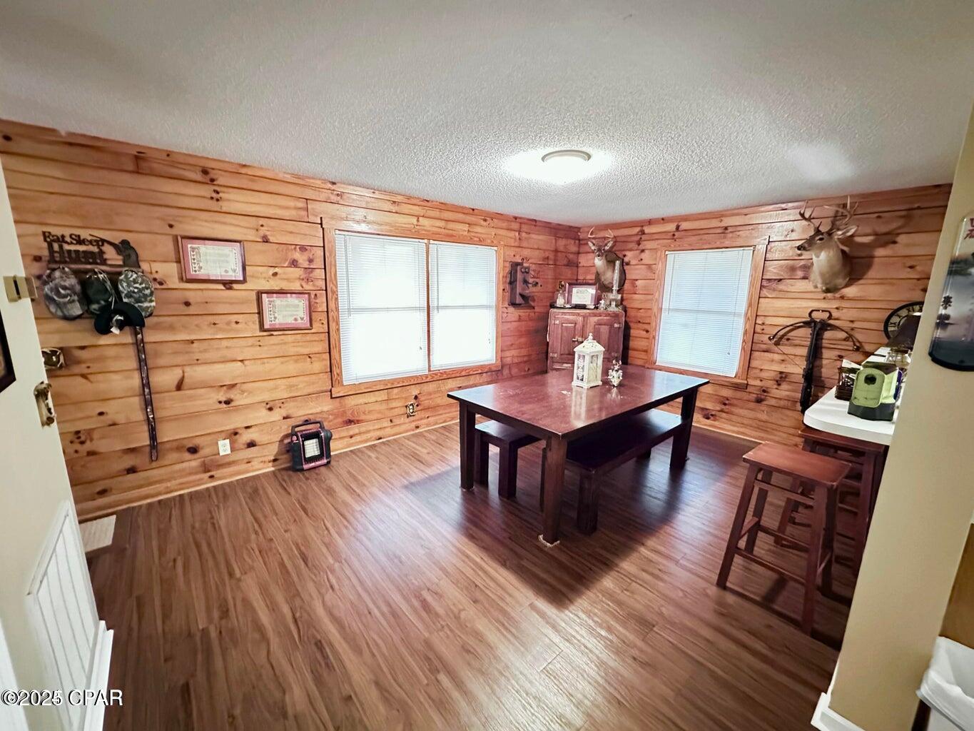 R_pfvj8hrux9lkwii B7jwylyuf Sxhfqj2amxknvqg