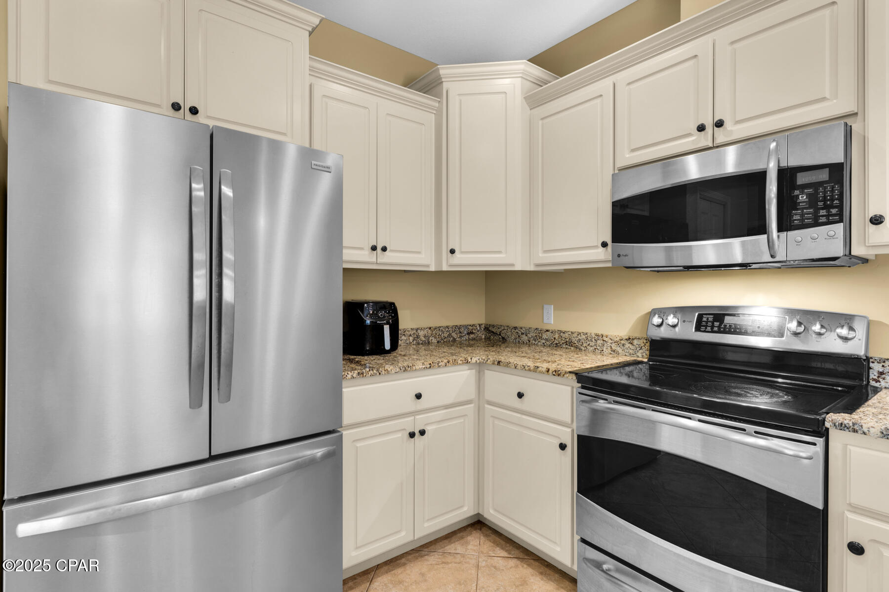 A Zevr8cexdys_gssqwfvuz0zlamaz9vi9saai_bdxy