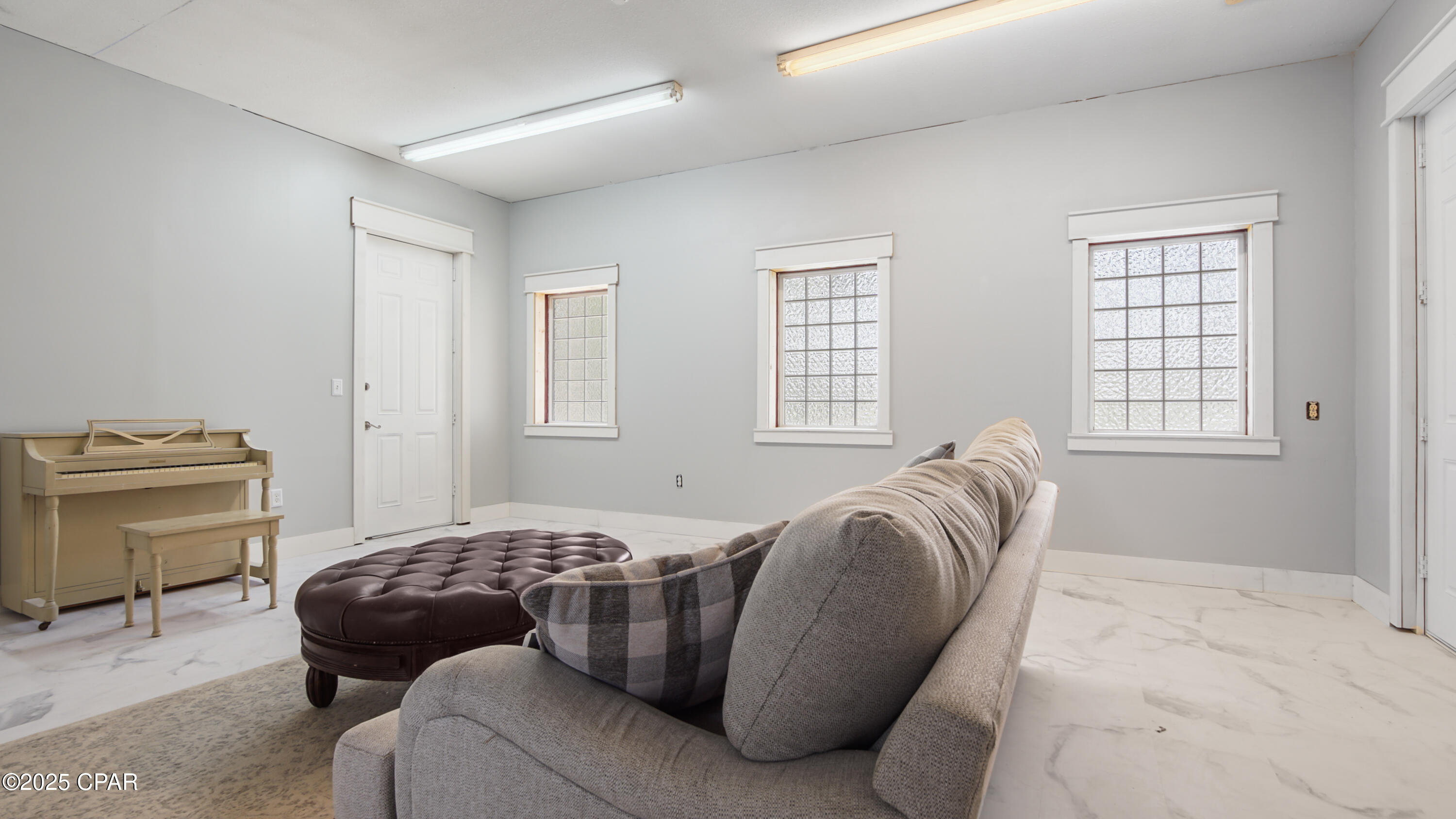 Oyxs Moxfmotilww_qmwmgf90ofmu6csw0kah4lx5c0