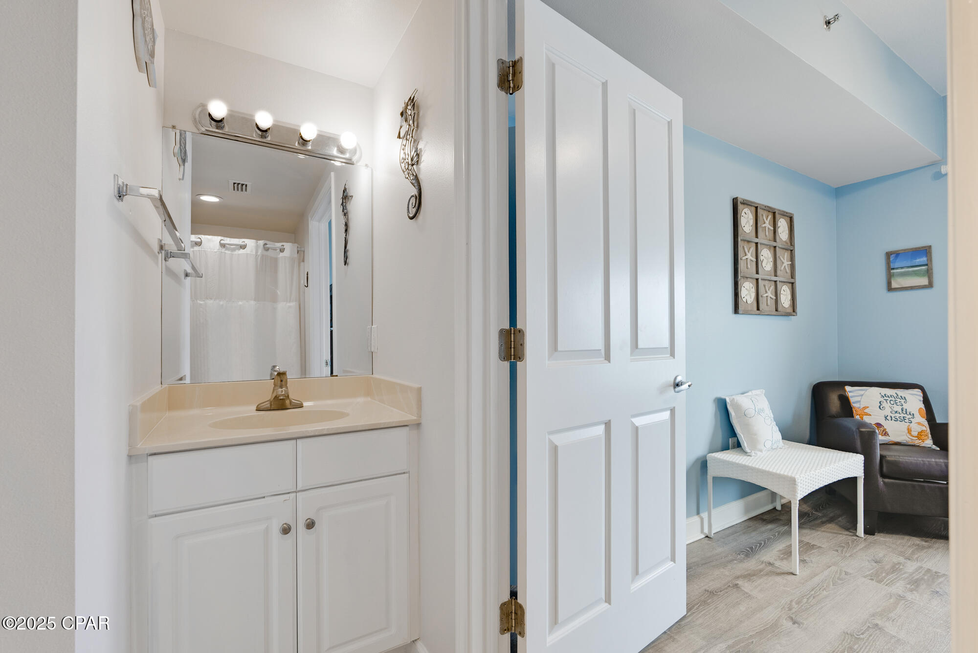 Image 8 For 9900 Thomas Drive 2226