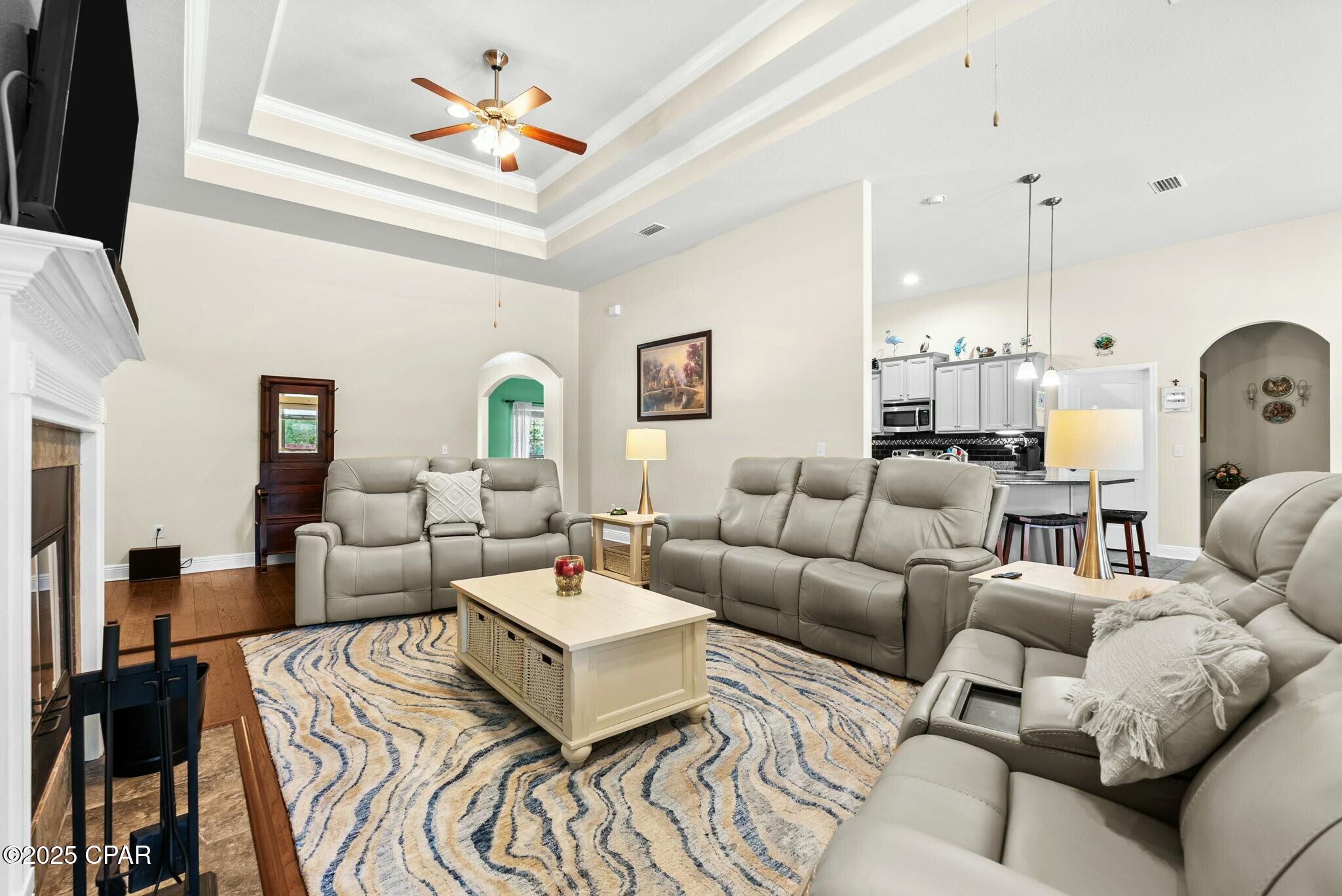 6ruslc3f6rrrrz76vpnpqufqsvmkxfdj8a2m0dlcvhq