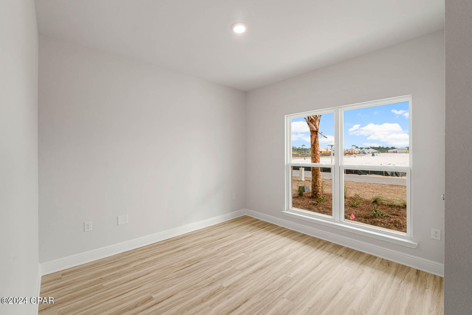 Ds9 Avb98lfdl8ur E8qxlw1_lcypuyjs0usz A1jei