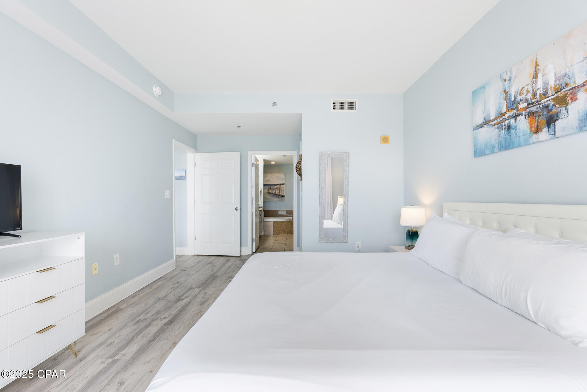 Image 14 For 9902 Thomas Drive 832