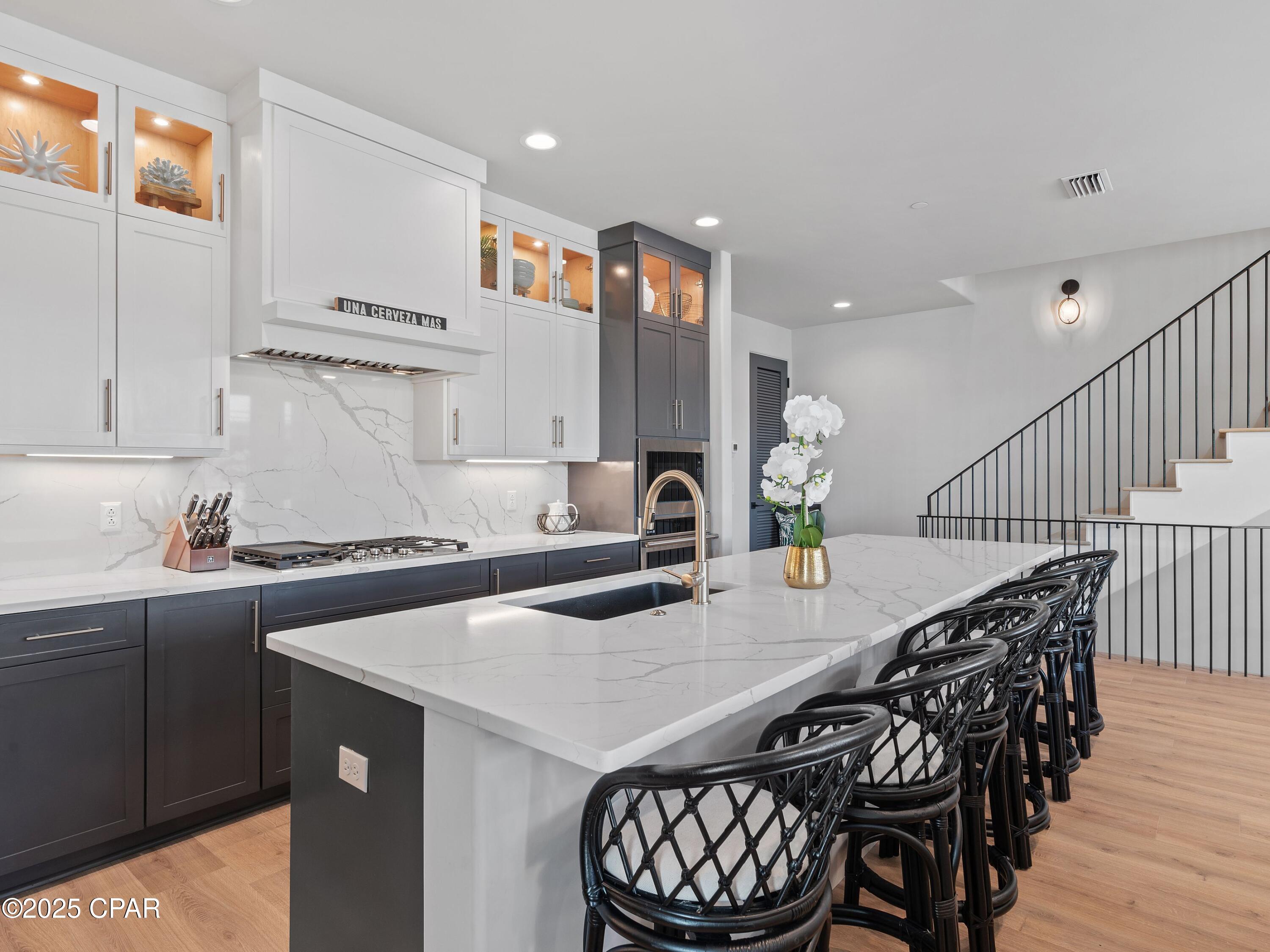 6xvkc A7kvc4en57eqk_uggspgb_ryweicrvd6i2aaw