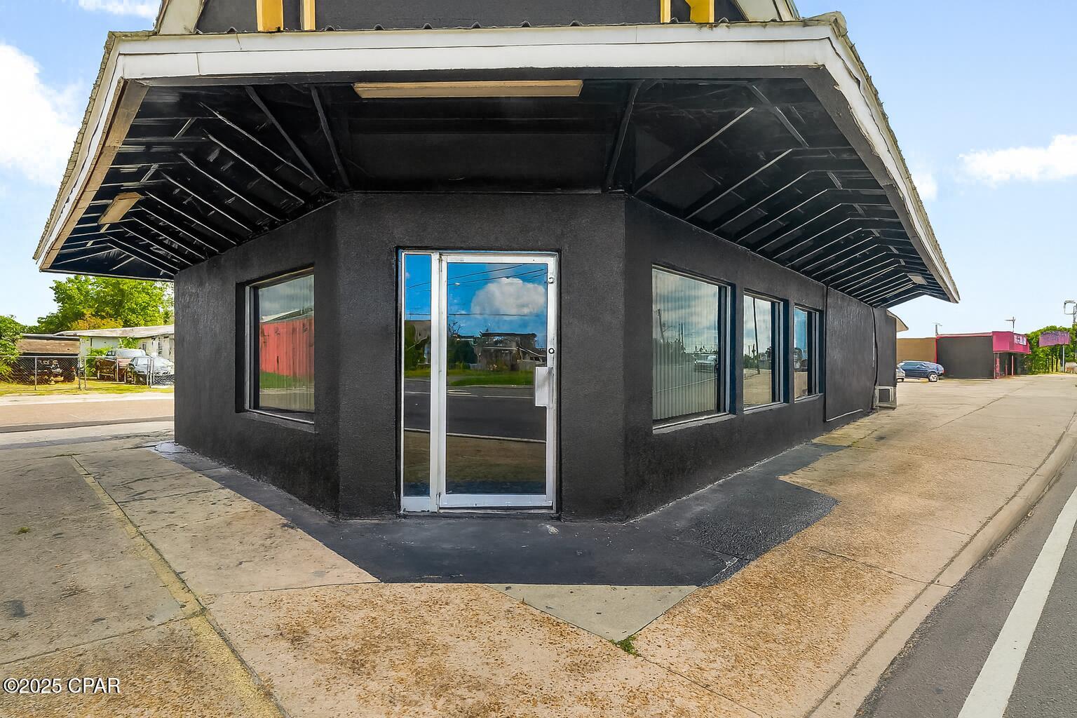 Image 6 For 2900 5th Street
