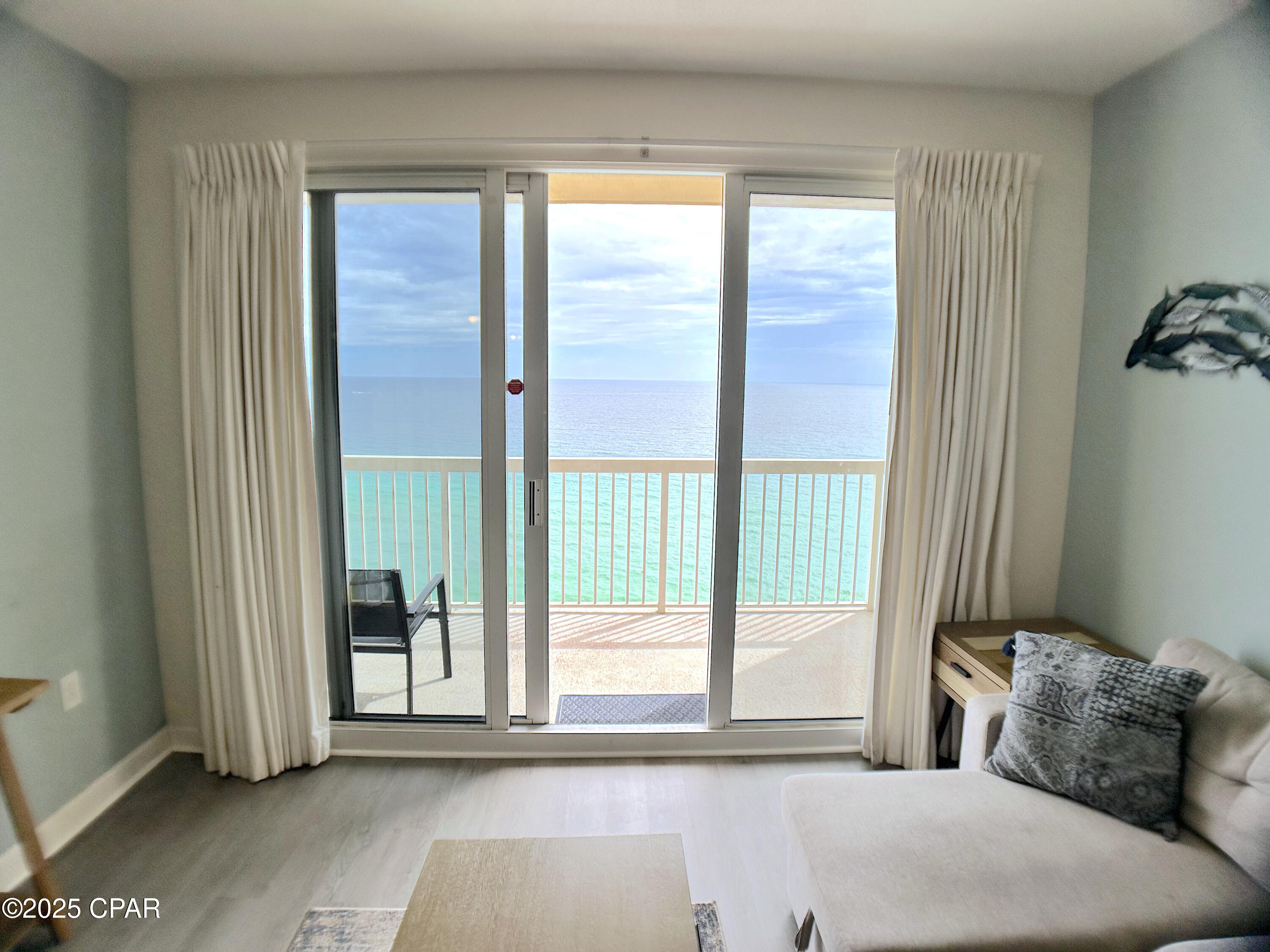 Fqyu6mv_7vkka9_oui6cybwixyjvz9hchd2r3lgffik