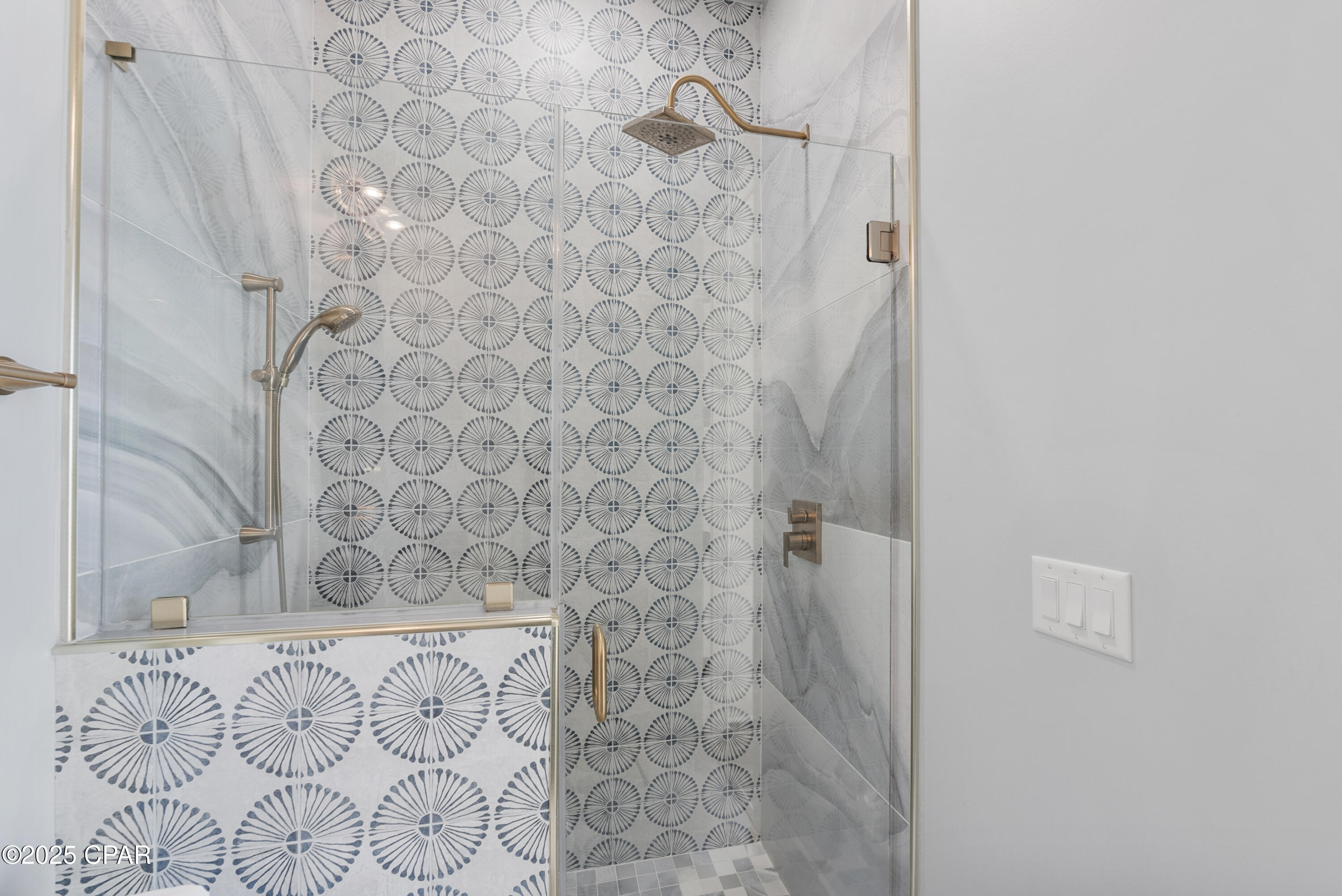 Qnc_6b_xs563t8qk Wslmphyyui8ggz0saq6qiz3dte