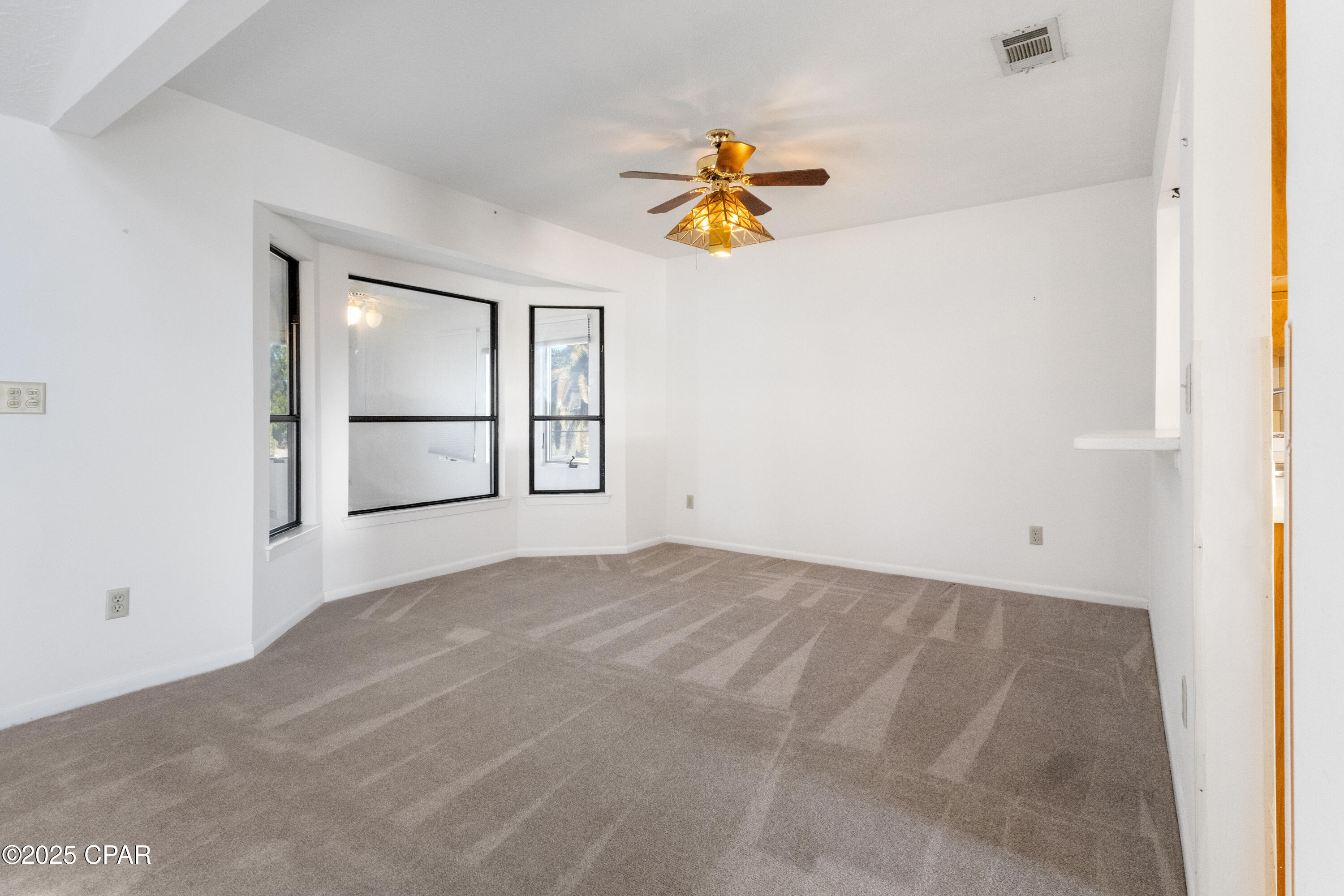 Kulurbtxmggjztnf Q7zb7ww1d1j1f_qviy7wlnfelm