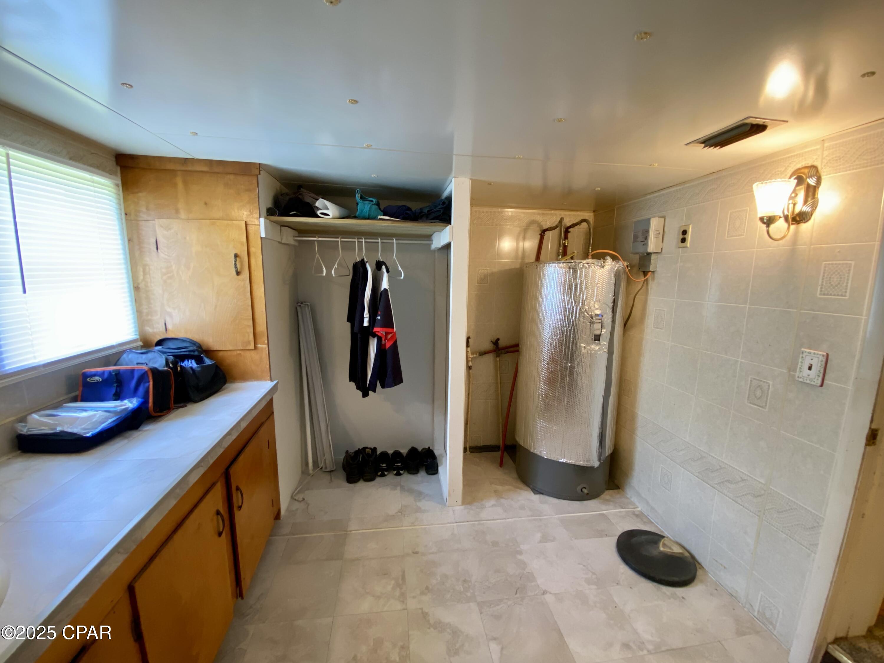 Ukyg 4hm8xrplzzp3ptlcqrqkhj_bm0gyhhaqnxuolq