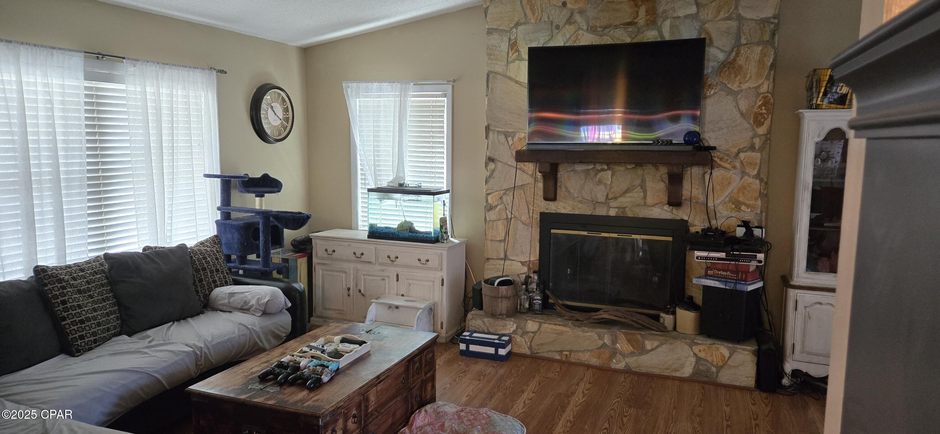 5yqdygnkxnwlw_g0ijkwij9pp4vrqy Sheug_chwbtw