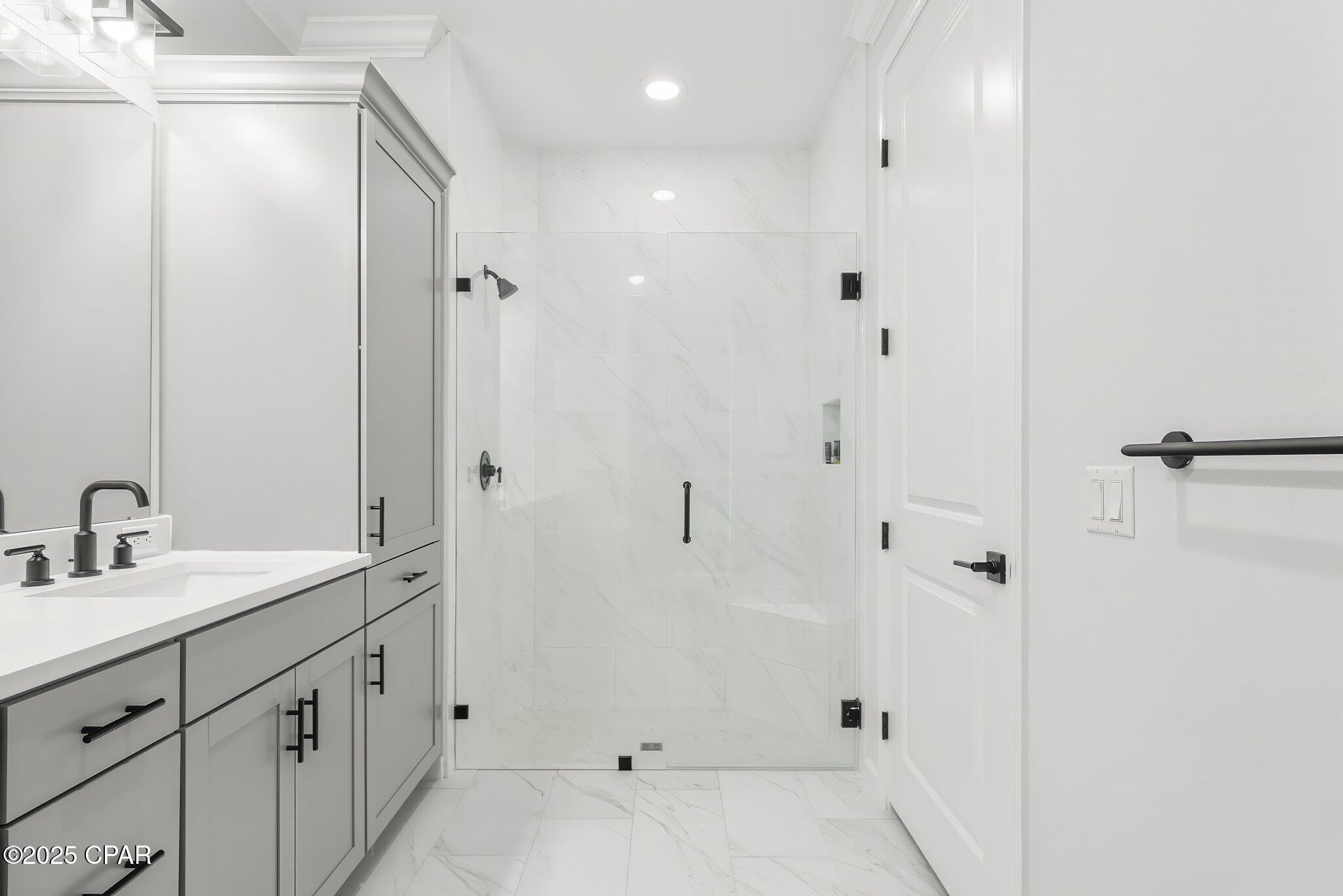 _4kyju6rdhow21bzo_pkxteo6v4y2mv03n3uokd_oxy