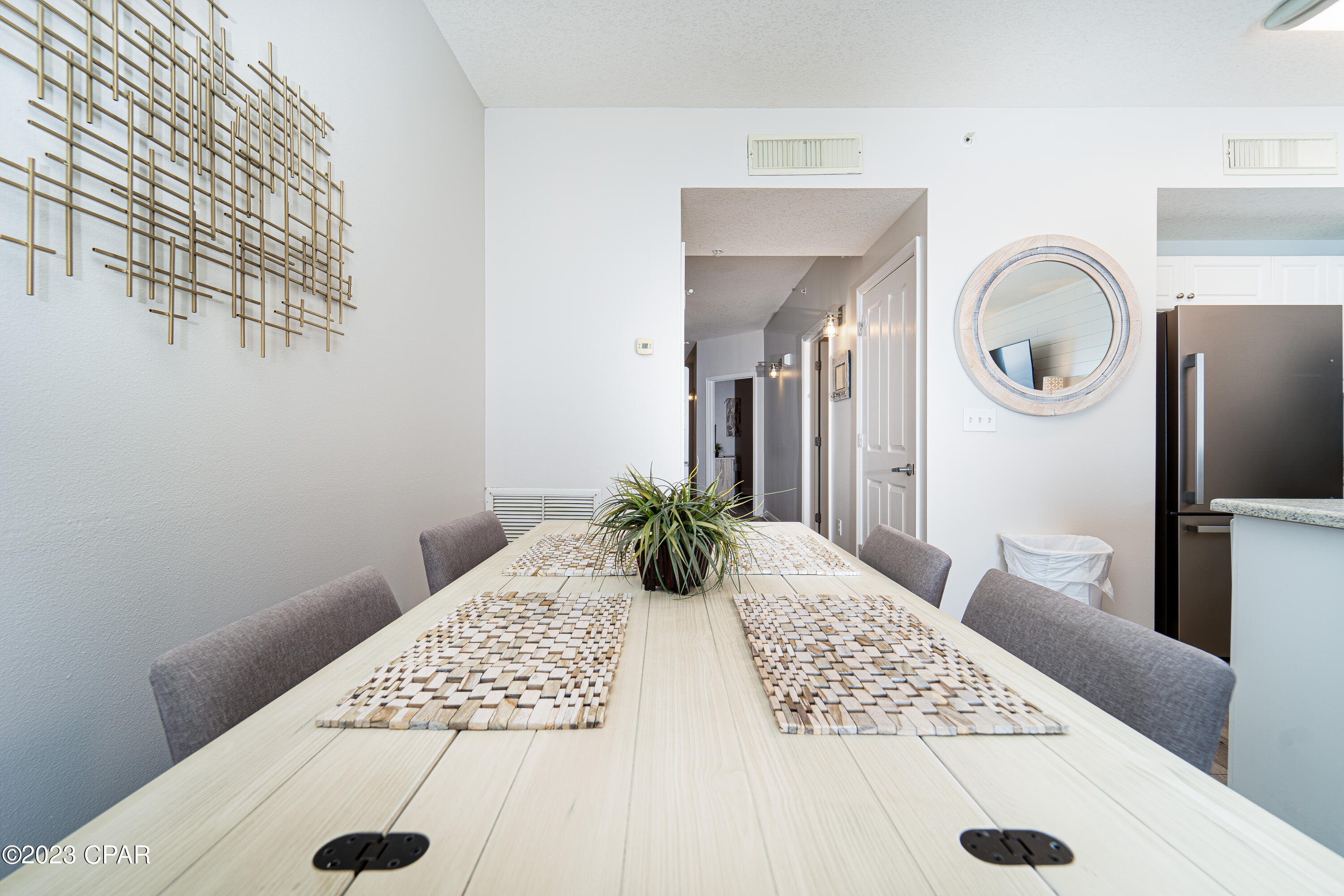 Bgzxyji2rc Ysl_dtosaan3ed8bkgc1aqbyzuqpnl6w