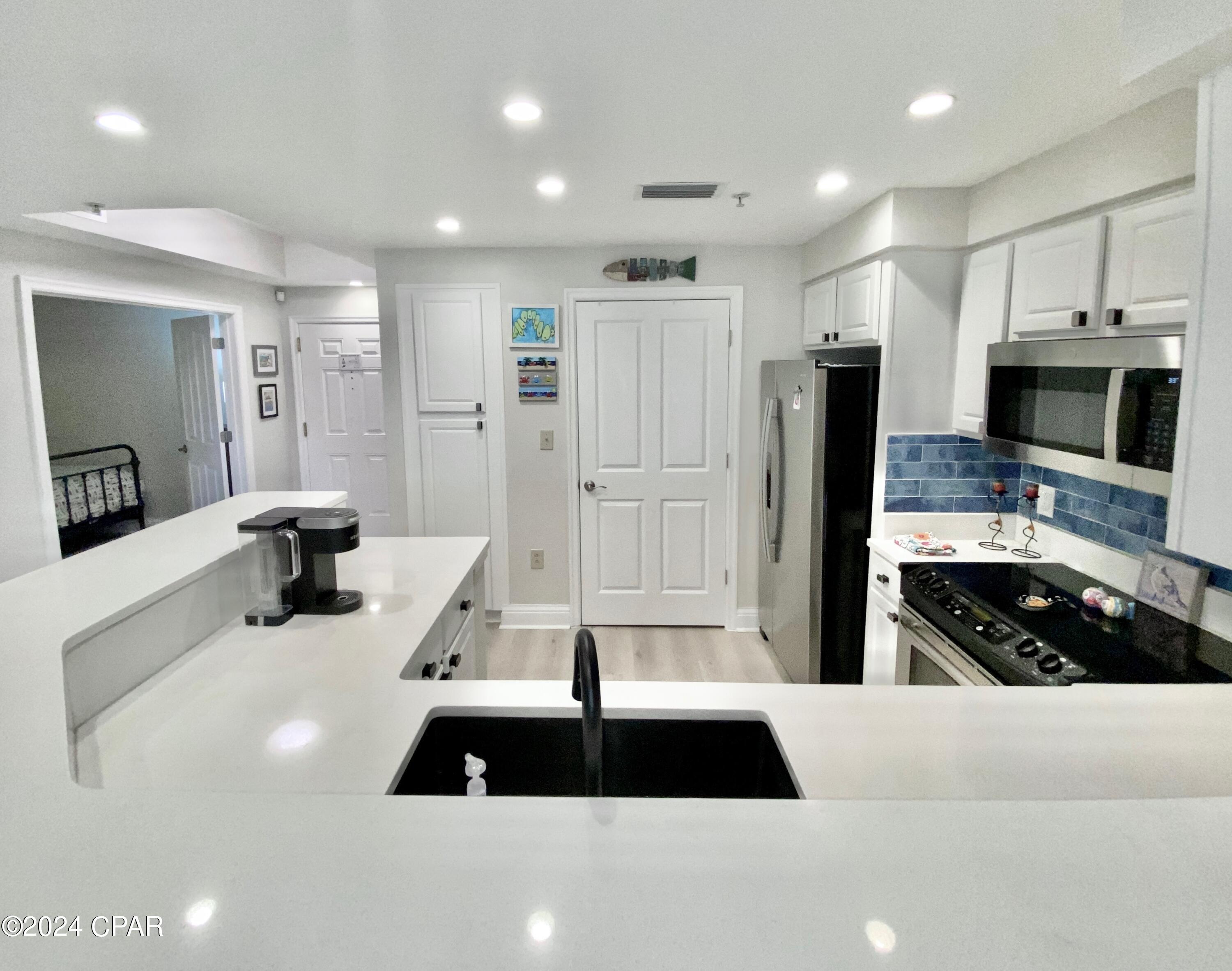 Image 15 For 4050 Marriott Drive 3402