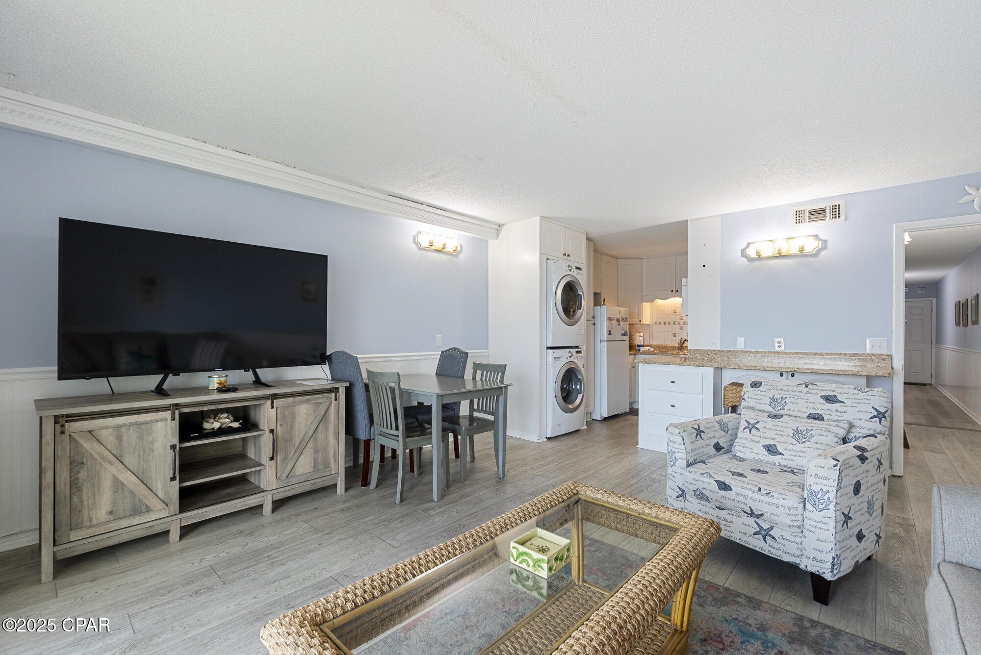 Zw_jqrqtumueevrrgjcfp_d511kvm8rs5ca3we5w7d8