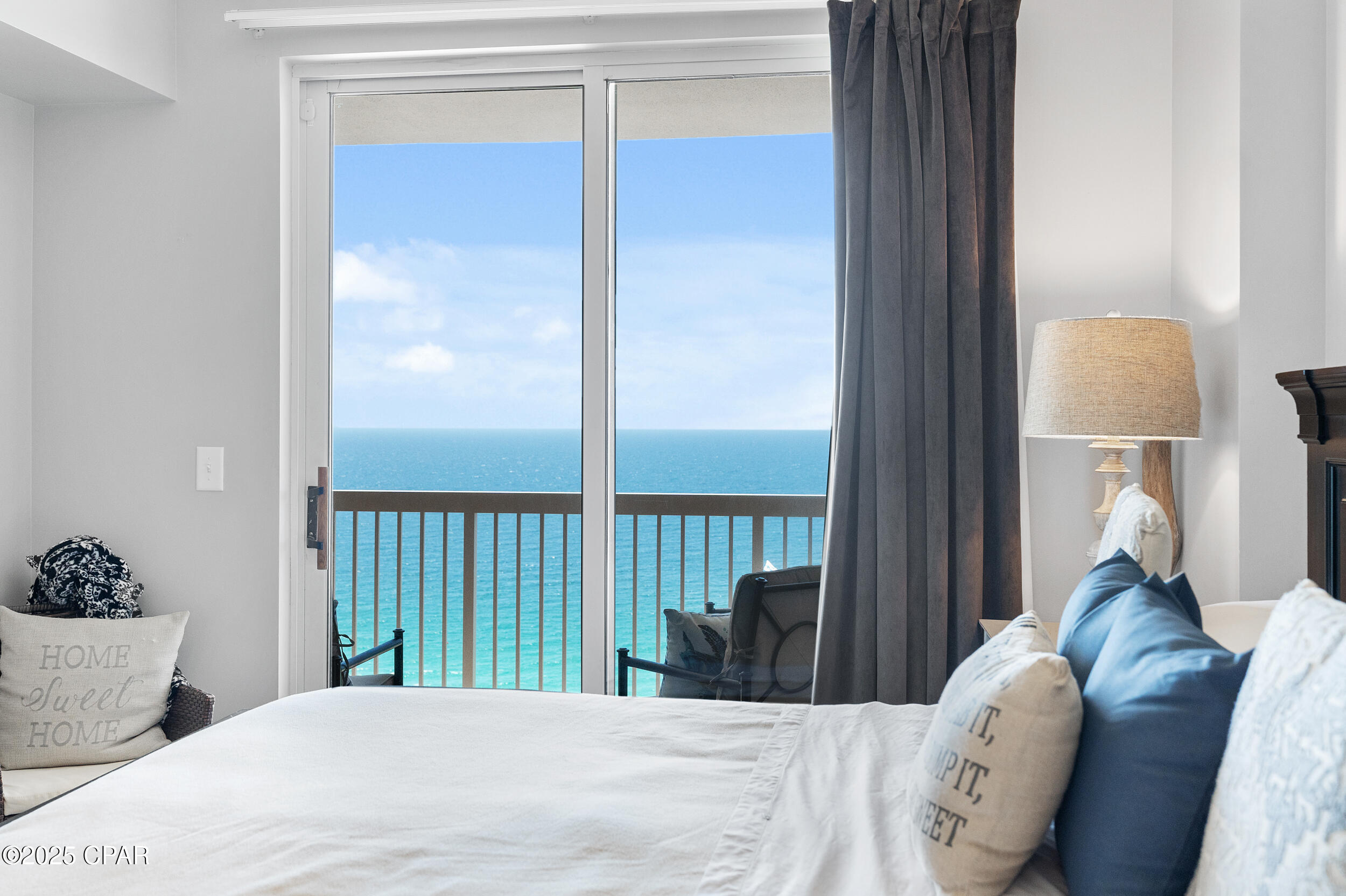 C Nw9twikxe7vftuyqzmwhedjvag84ygfpnx1wcghyc