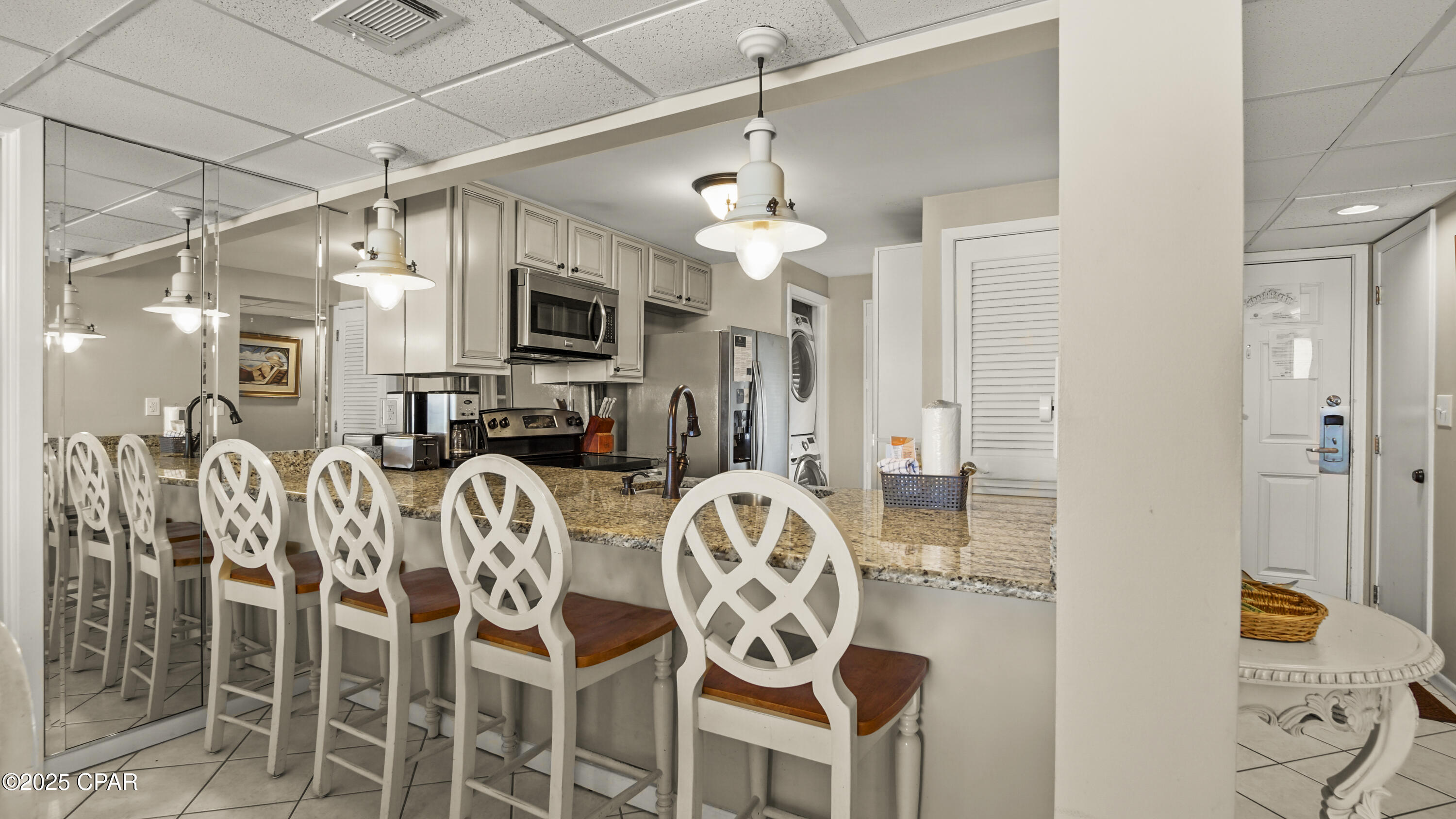 Jlseuzea6m4i6xlolys7fadiqcu03y1tega8_ezqese