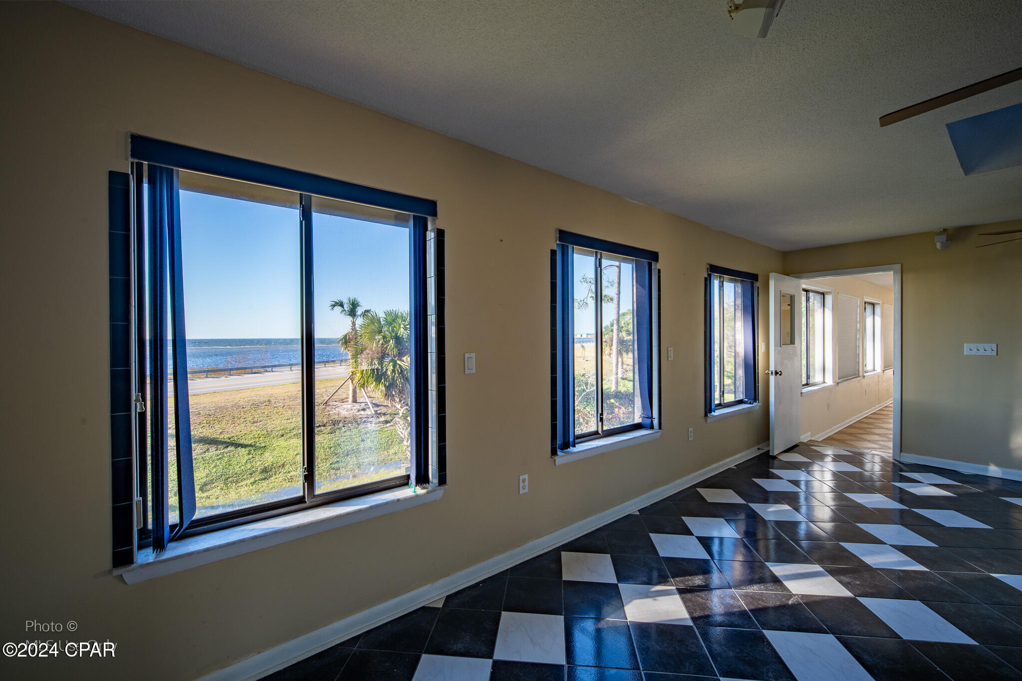 Zuclklsfgluf9r5sewjpuuvfd3_oprygnsjx7e6wdfi