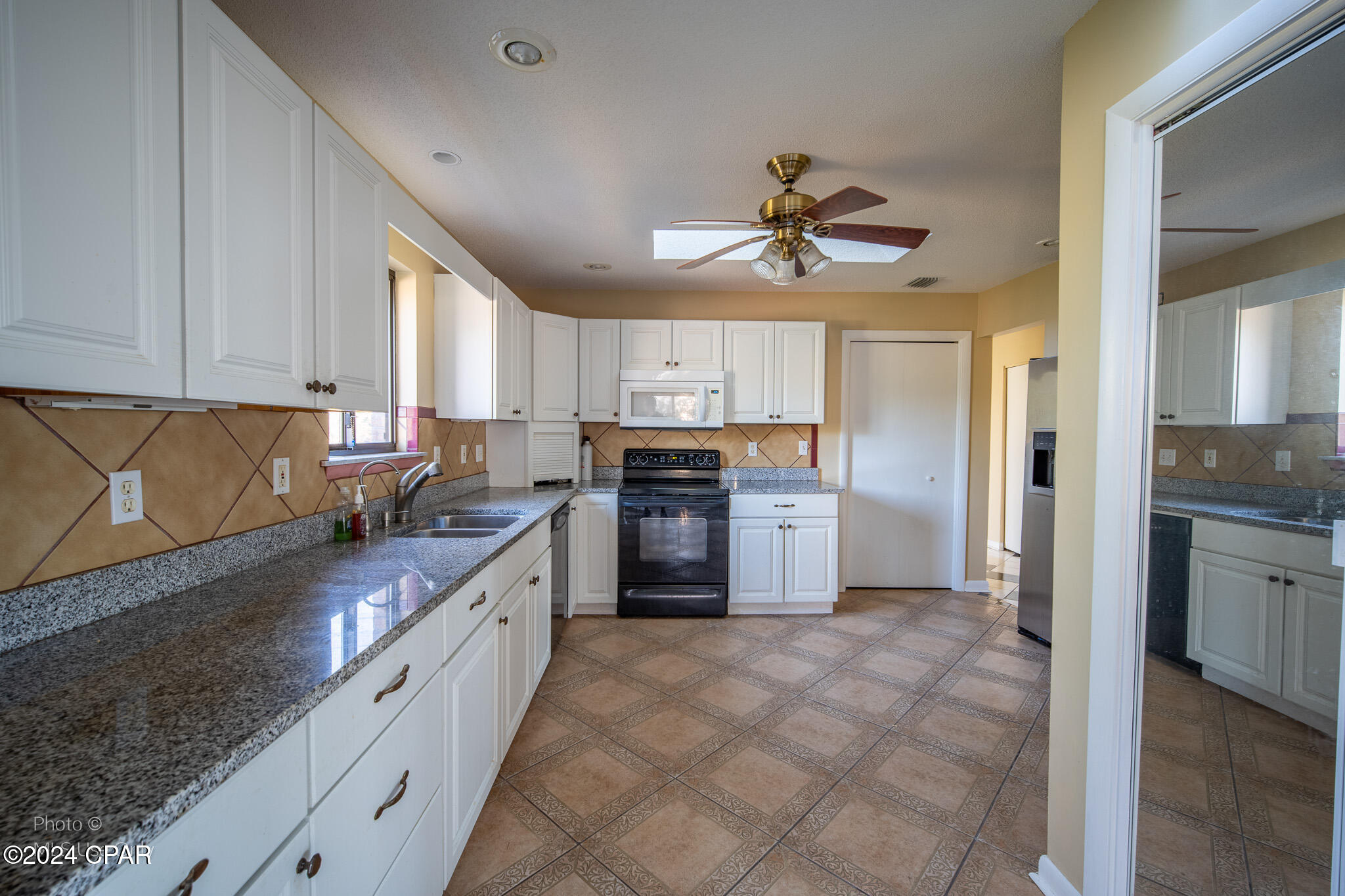 W0 Cmmkyanl_e3 Inp2pvqv93d7oa1gk5kt1lwgvbrs