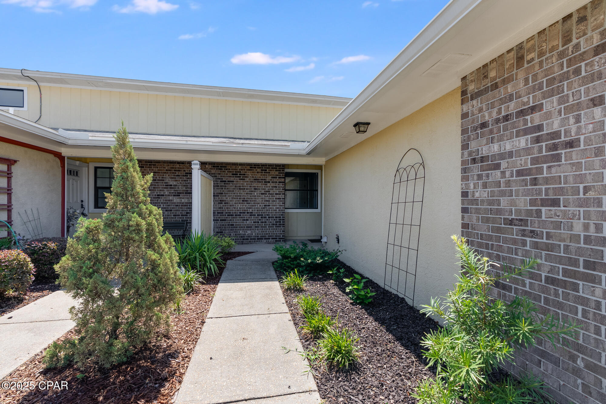 Tqw3xyewufzorrkxu0u5i_omcs1nnuaisykxqbciep4