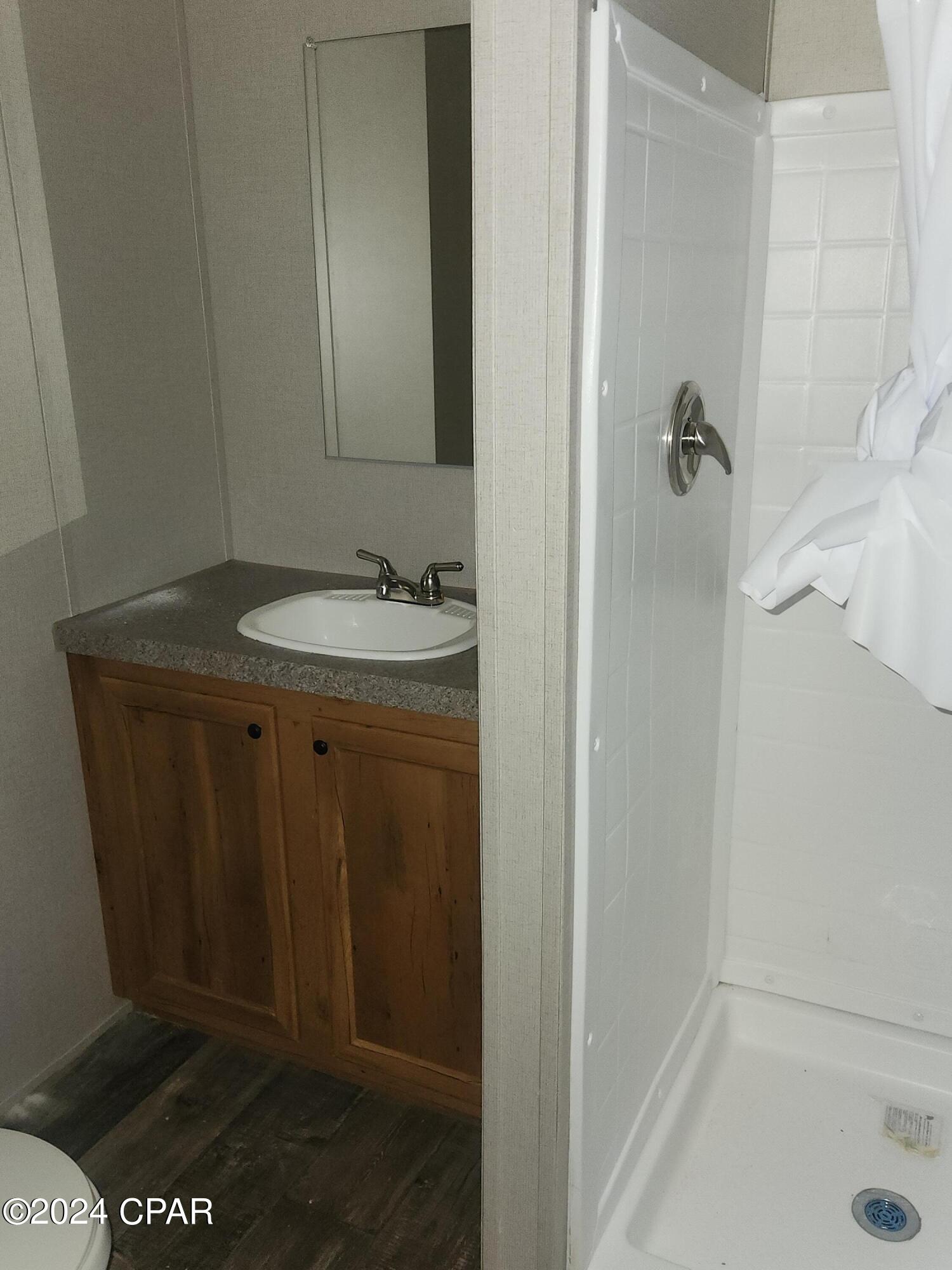 Sb_b6ffsd2dhovgkr_r1uivo7dcinmacpwgk8j9 2 A