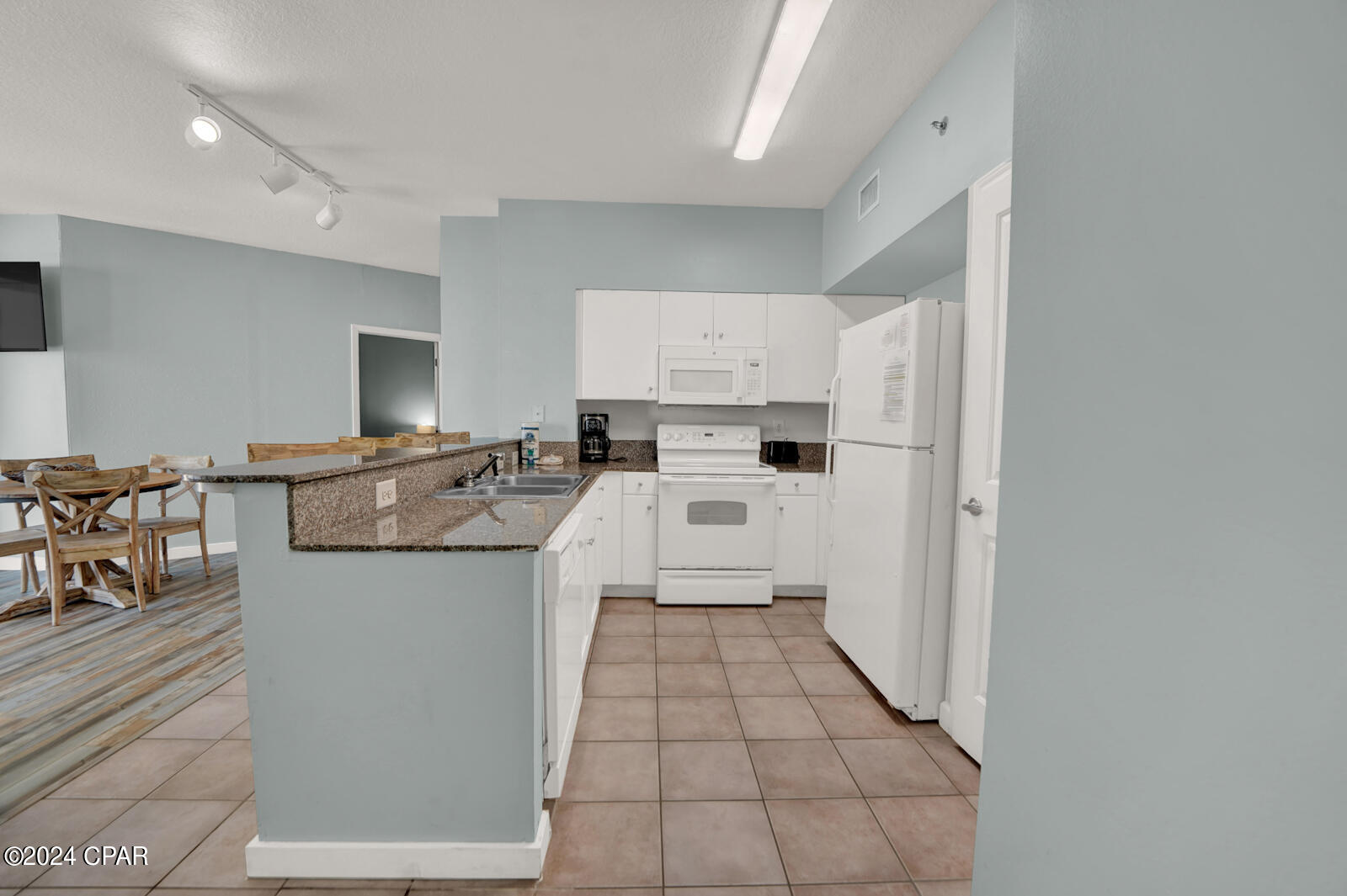 Image 10 For 9900 Thomas Drive 1222