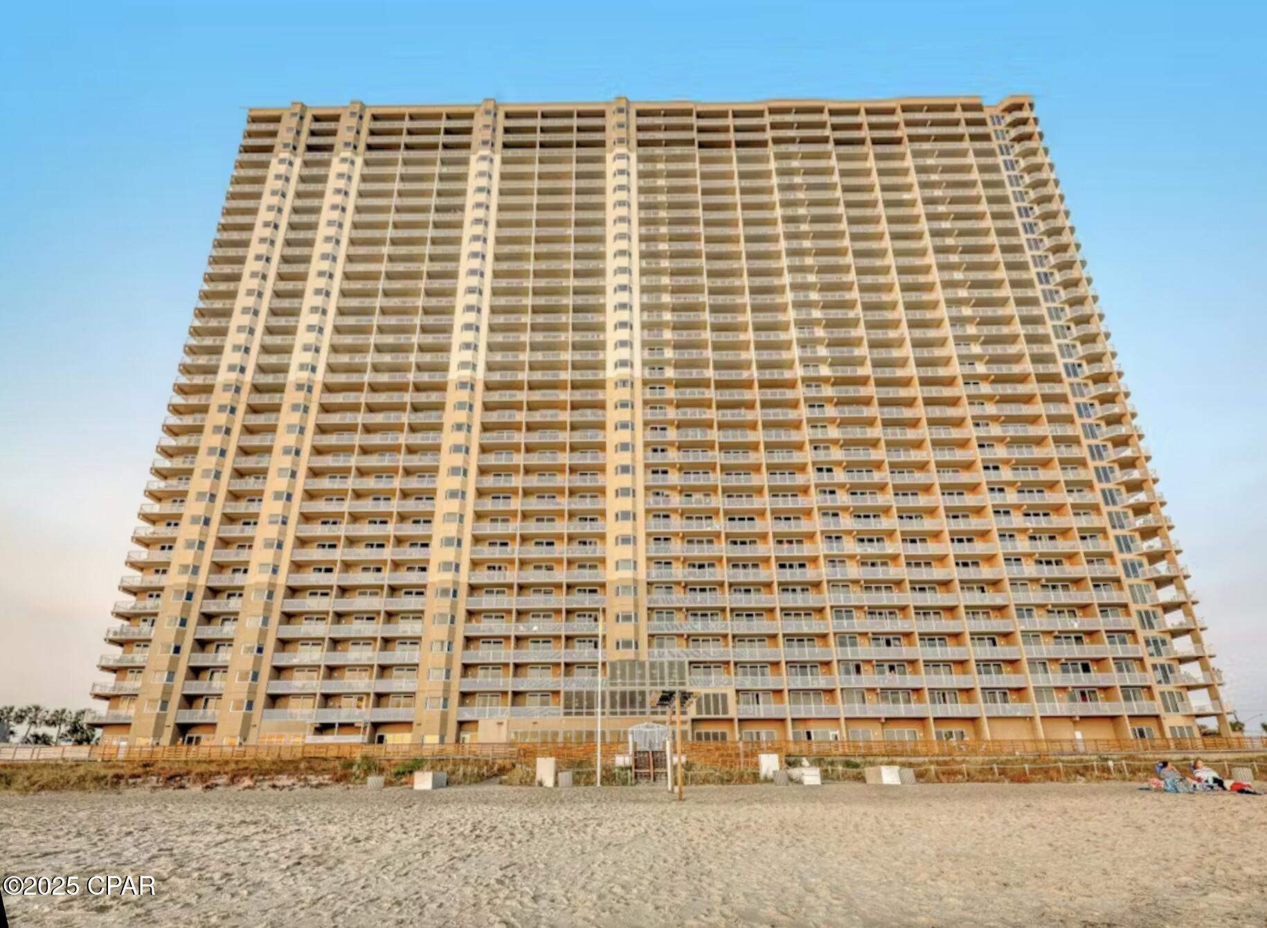 Qccjo_8wyvdt816gz4_p1hla11x10cmpagsyhajbxa4