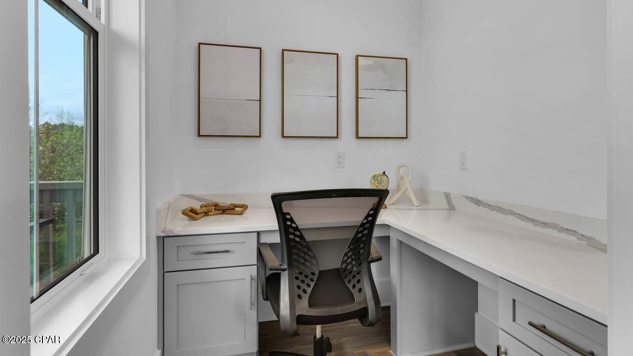 Image 14 For 28 Queen Palm Drive