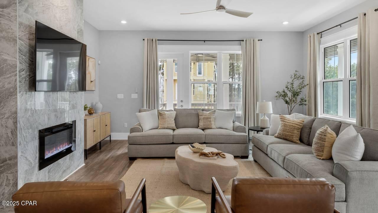 Image 9 For 28 Queen Palm Drive