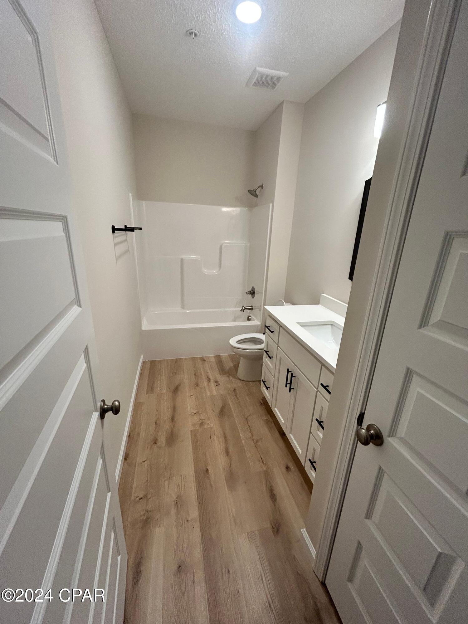 Wn Rlgrbmwcomlxs6thyiuijlntlrgl50n0cpdc S9q