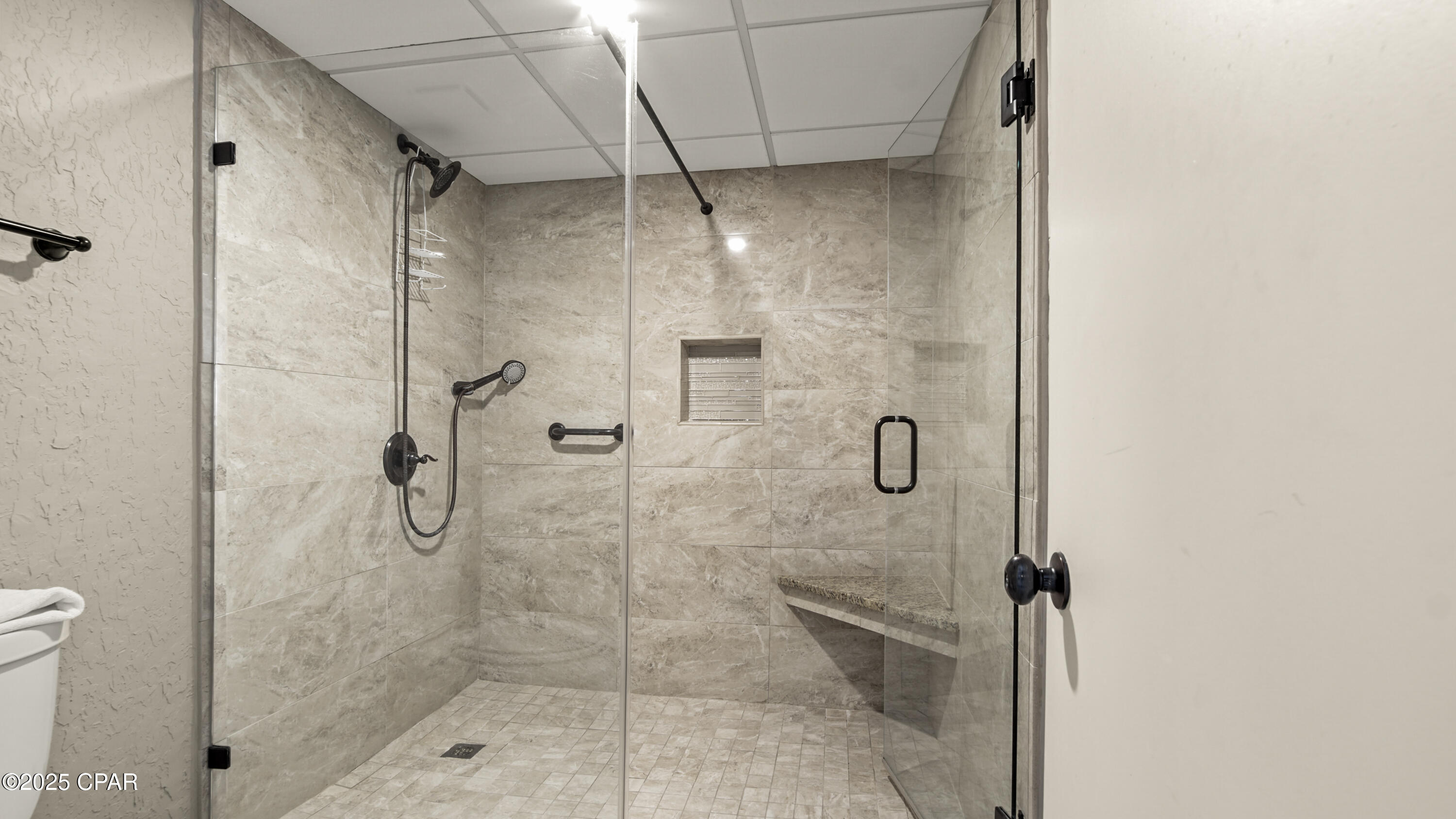 Elihkigs 5qe_tbnoibvf8v0rpkwnee7 Bb1dzazqeo