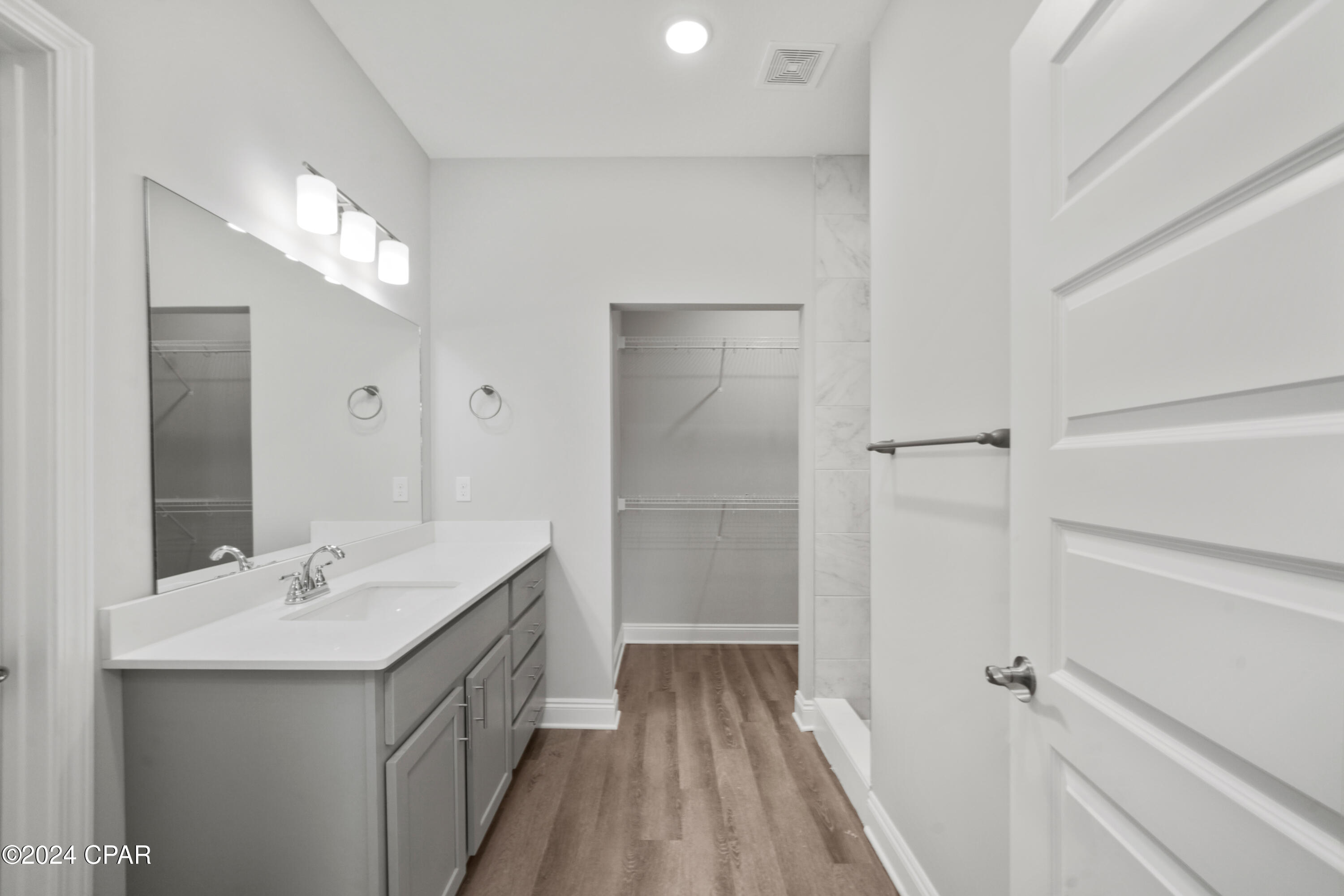 N8nhe Xwd44dglins8bu4canuek_5vgh7b5vks0uxrw