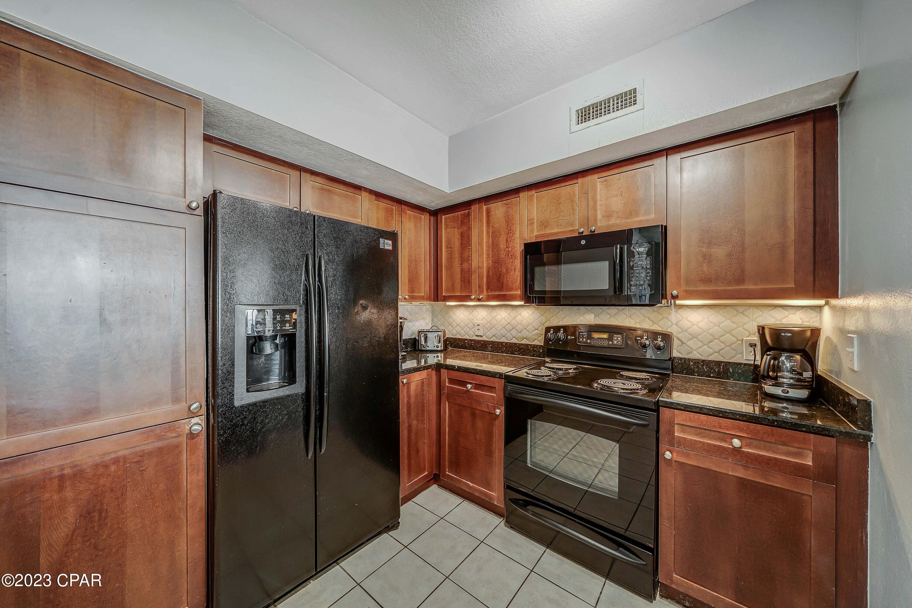 Nhtm_bgjeigutdv03jliw 1om32zadc174h1xerlpxq