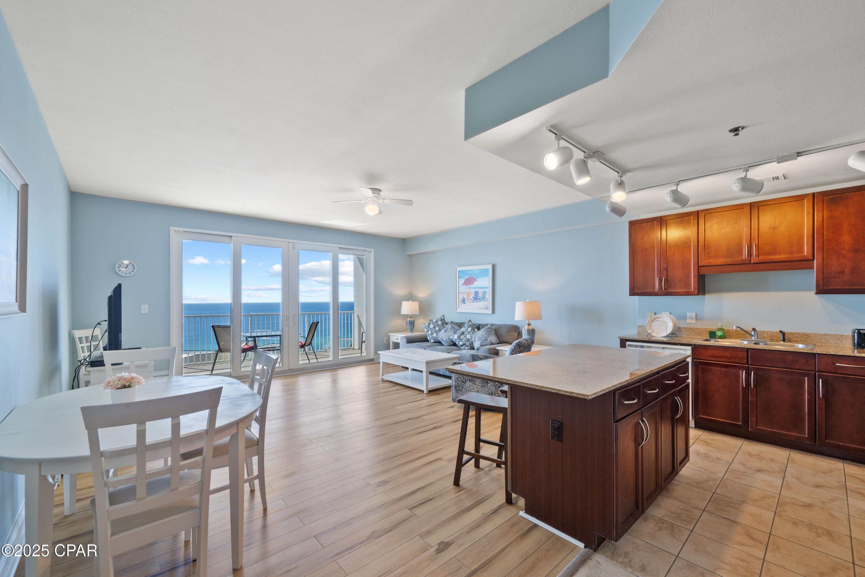 Image 7 For 9860 Thomas Drive 1804