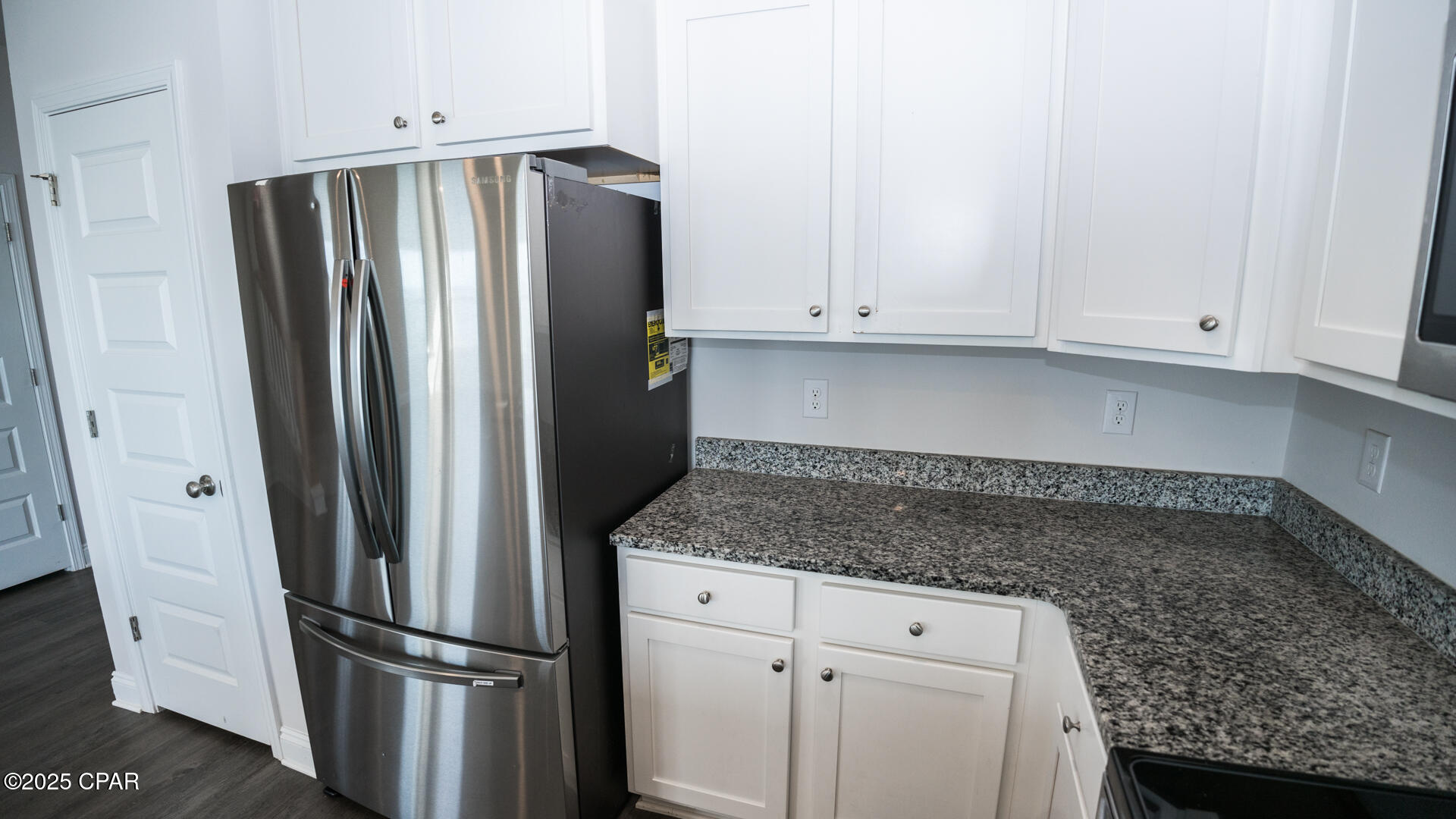 Kbsgbutr5nkrwwojo_up0dvlnj_zqafeslfqfyf6 W8