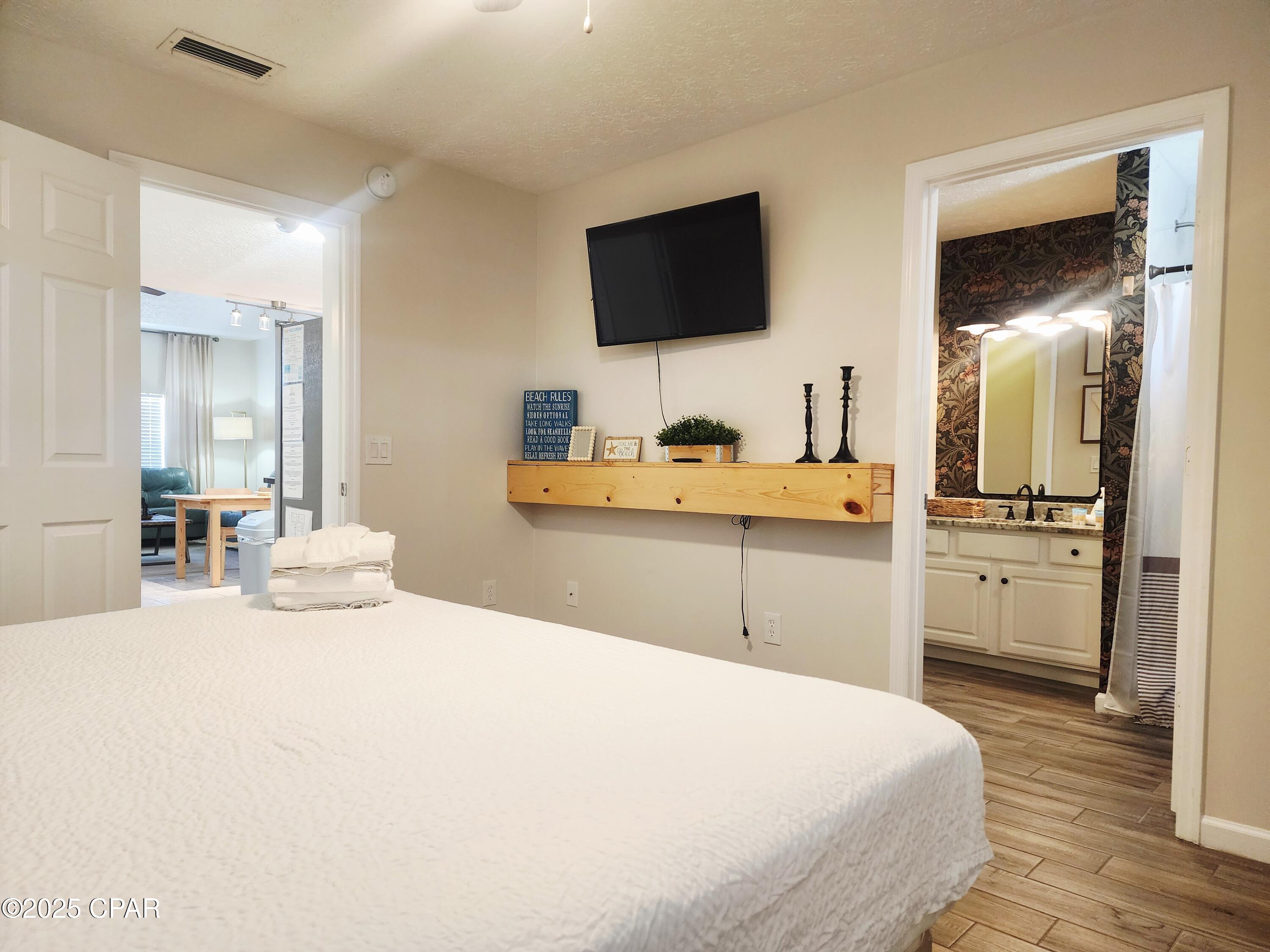 2acm778lwpwfzm_e_nuk2gmvylutdd2nujozjgw6hii