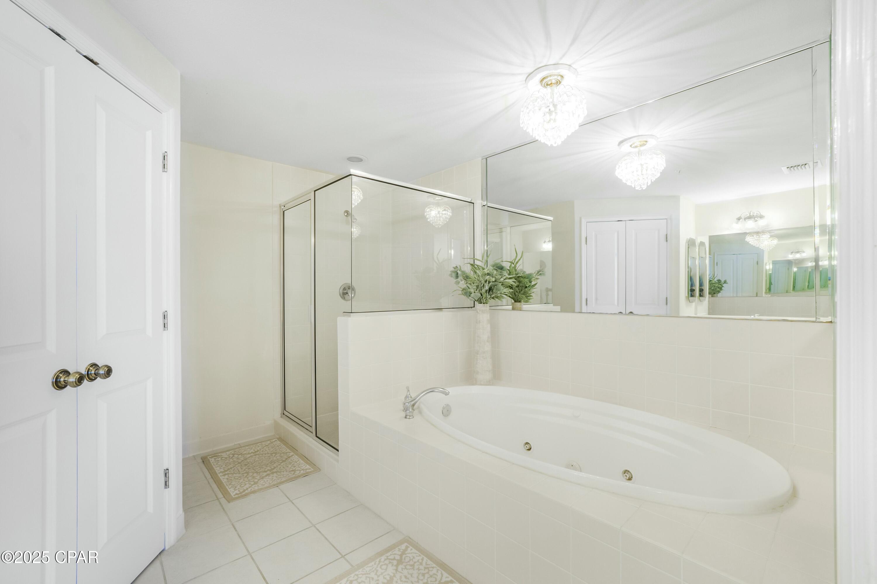 Image 17 For 8601 Surf Drive 1e