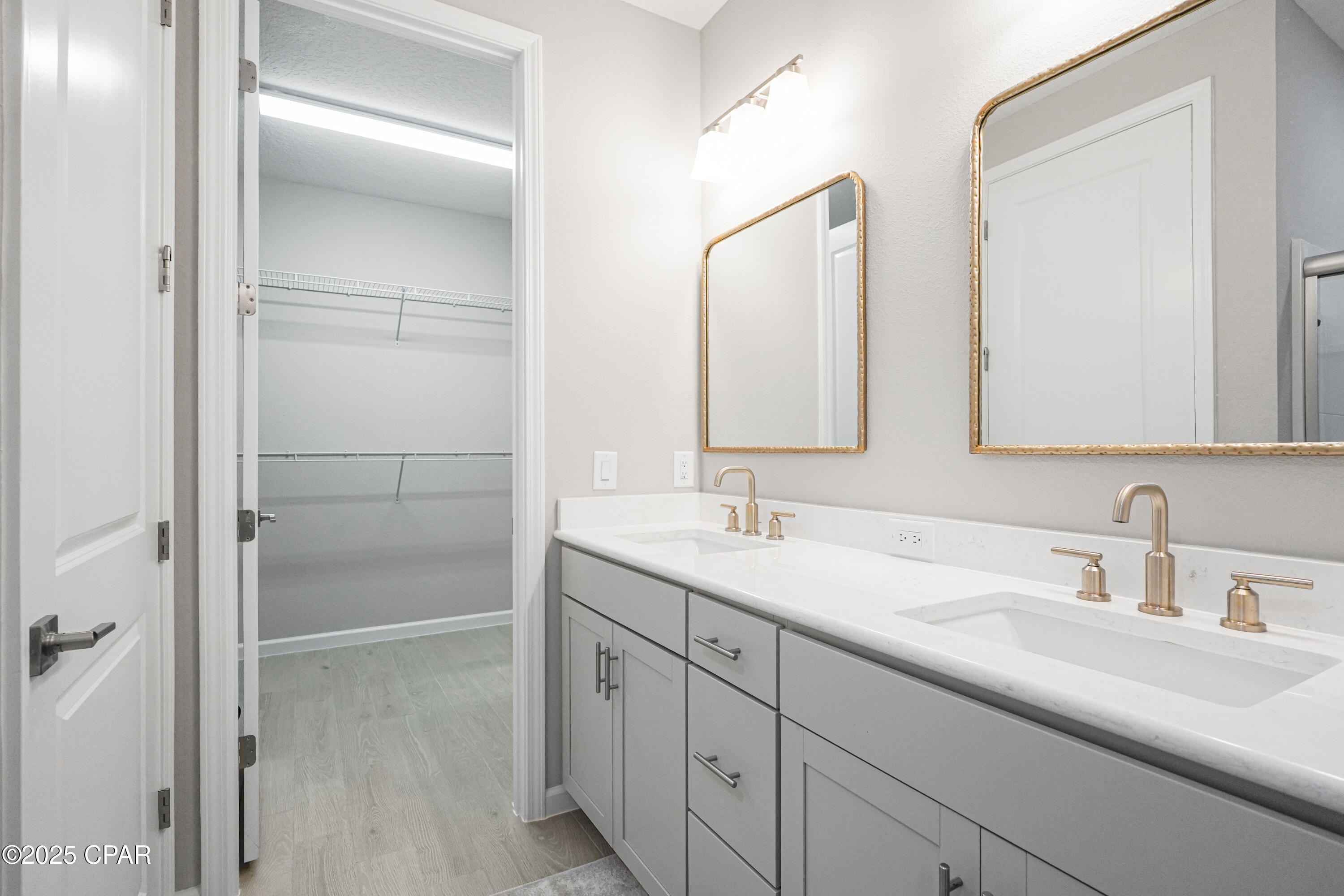 Ne_kydtfvln2ndof4us8xuuxusqmrzq_80h3x2bhmo8