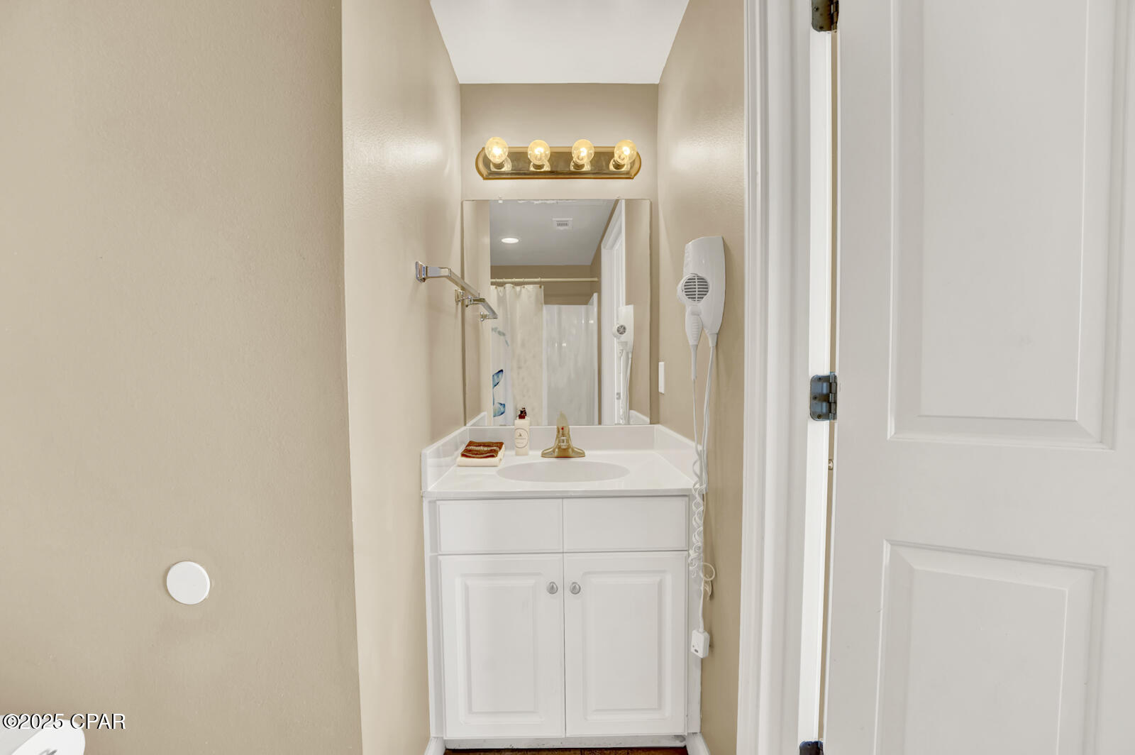 L113 Kf69x5ayfxmzobplveskrjimjjl1lmpxj7xtis