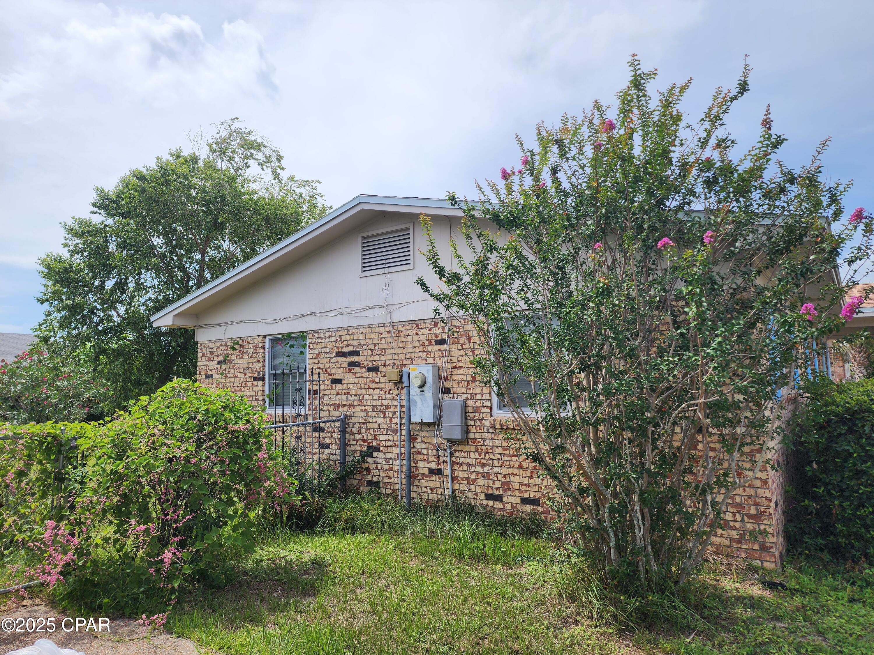 G8oarc3vhlr1sn01al7n_sq V_qrx7ked8tcf8bsuny