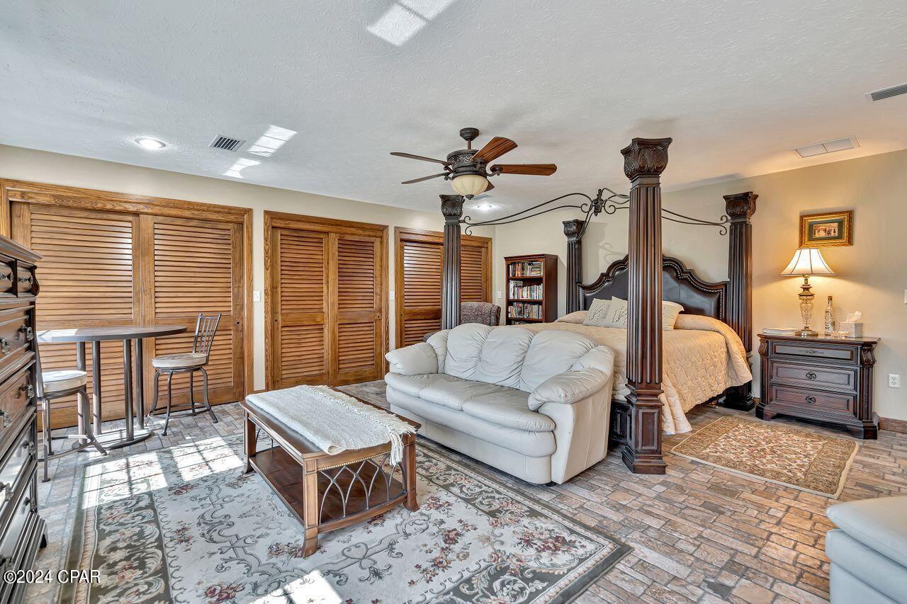 Listing photo id 16 for 4622 Cherokee Heights Road