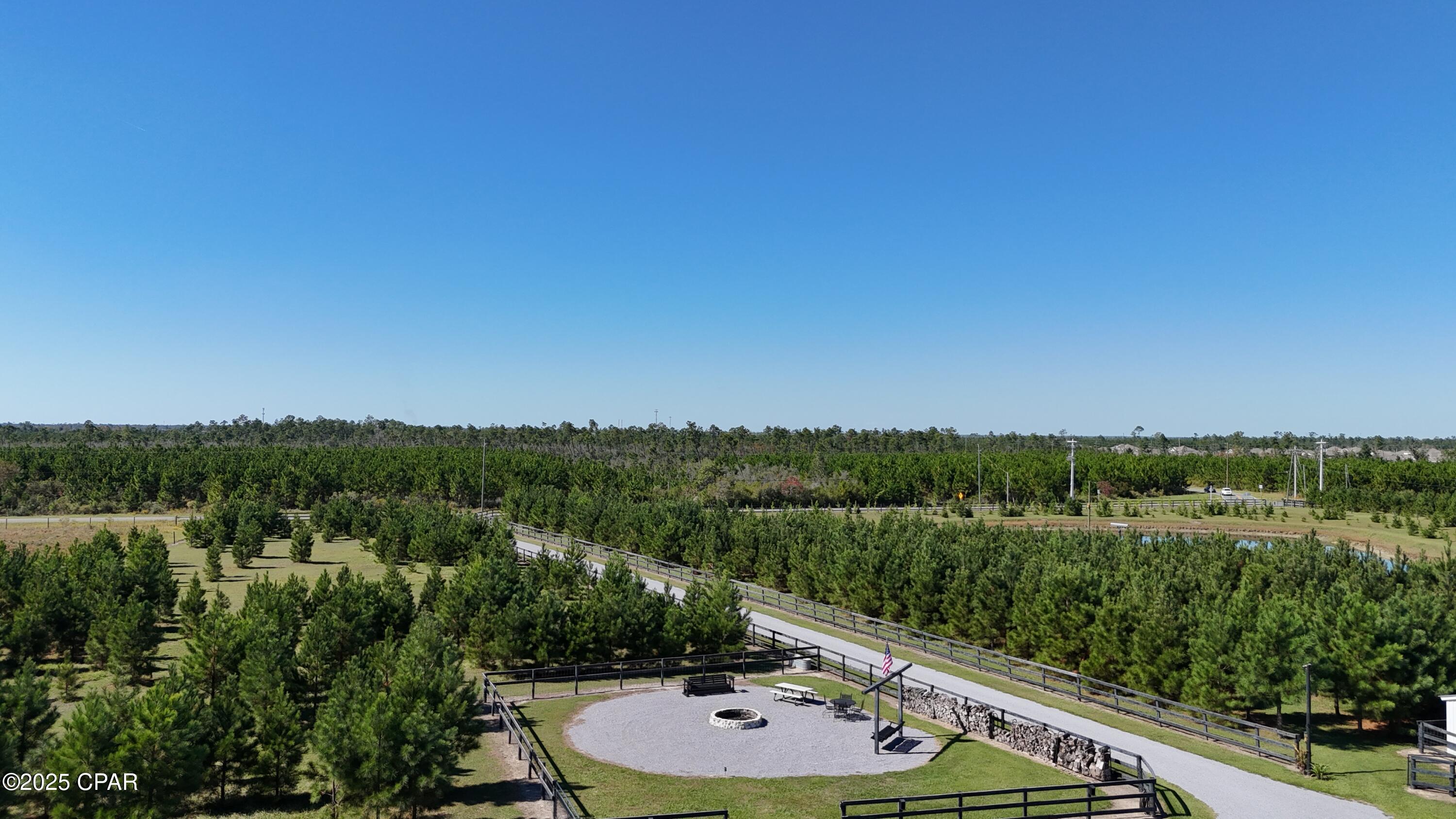 Listing photo id 2 for 4622 Cherokee Heights Road