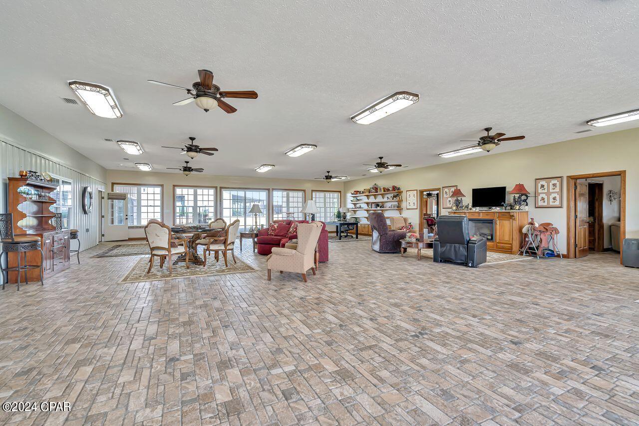 Listing photo id 7 for 4622 Cherokee Heights Road