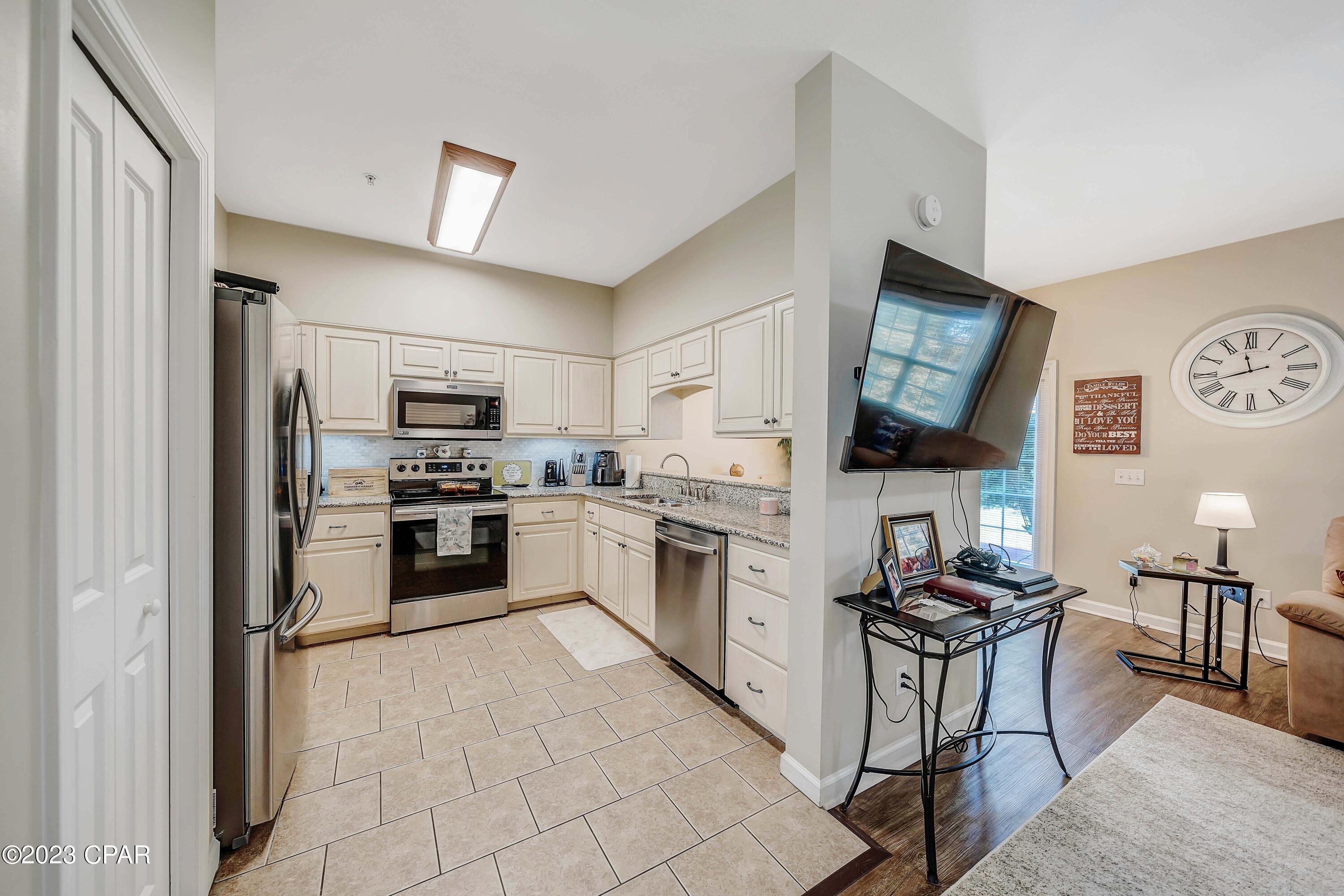 L1swgwsmt4m_b5nf72325km4feeu7vsurggvimj59m8