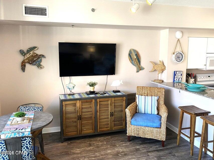 Image 10 For 9900 Thomas Drive 2008