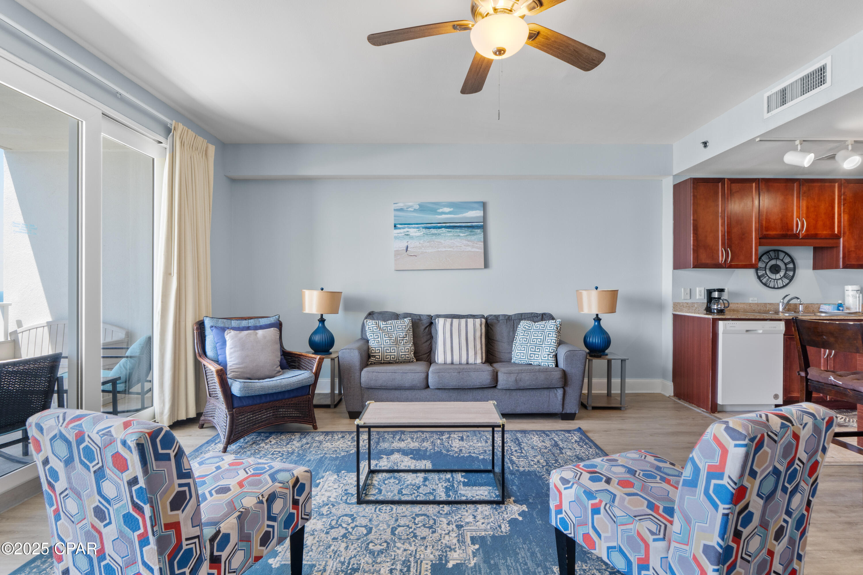 Image 6 For 9860 Thomas Drive 1413