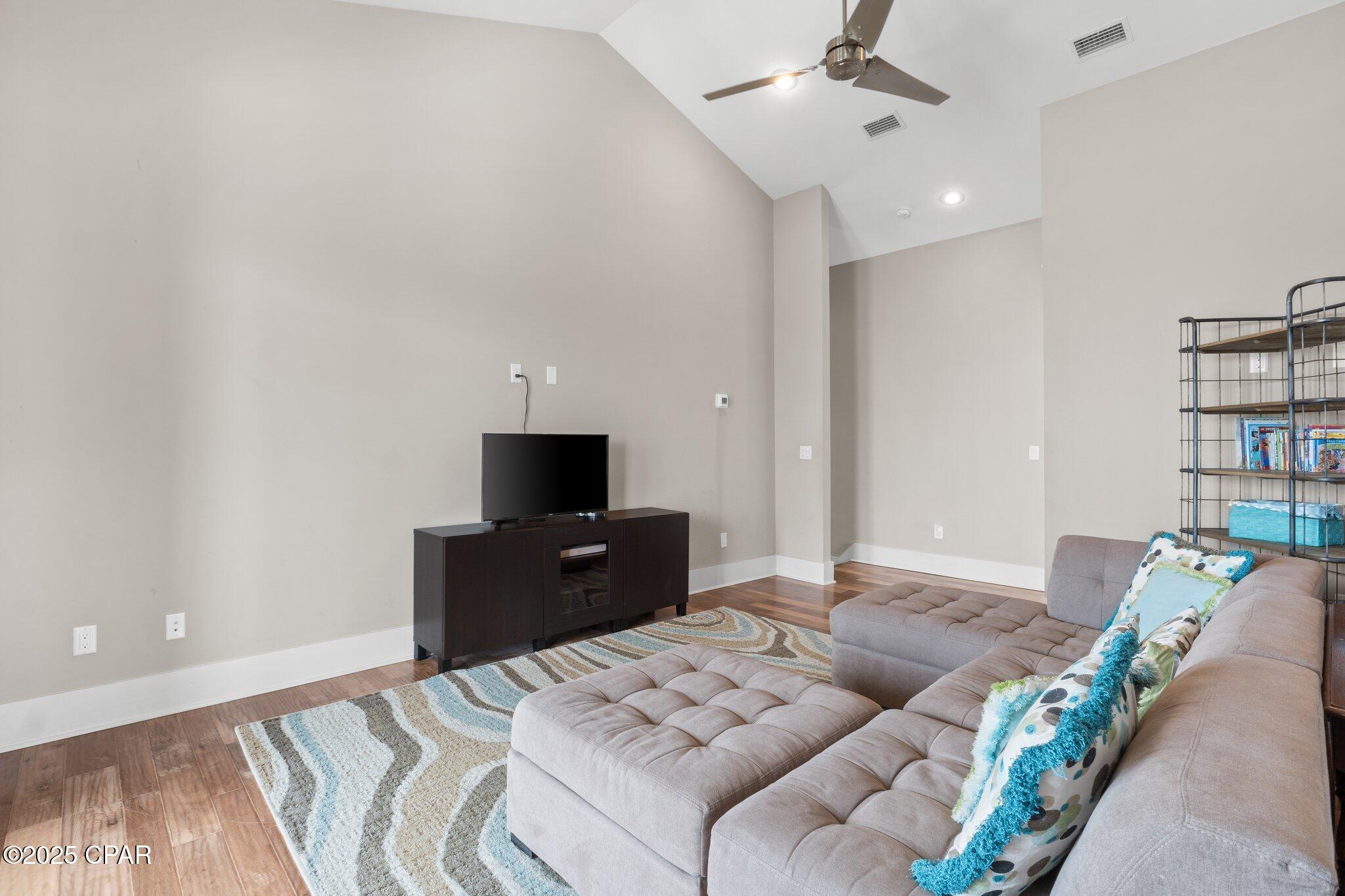 Nelesefvw5yfwmohqrseqf6xkpnziv8_vm4xe6zqhuq