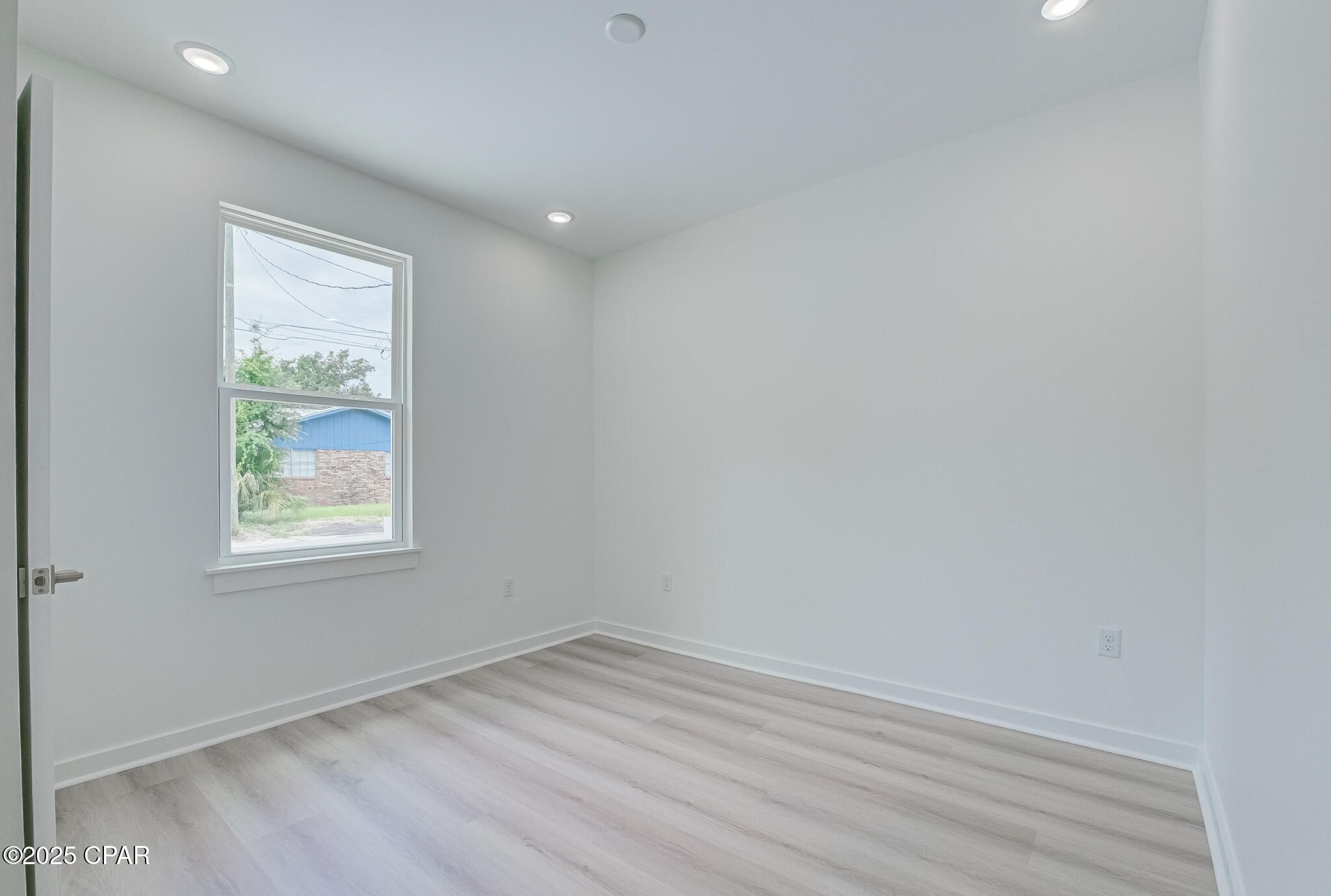 Image 16 For 825 12th Street