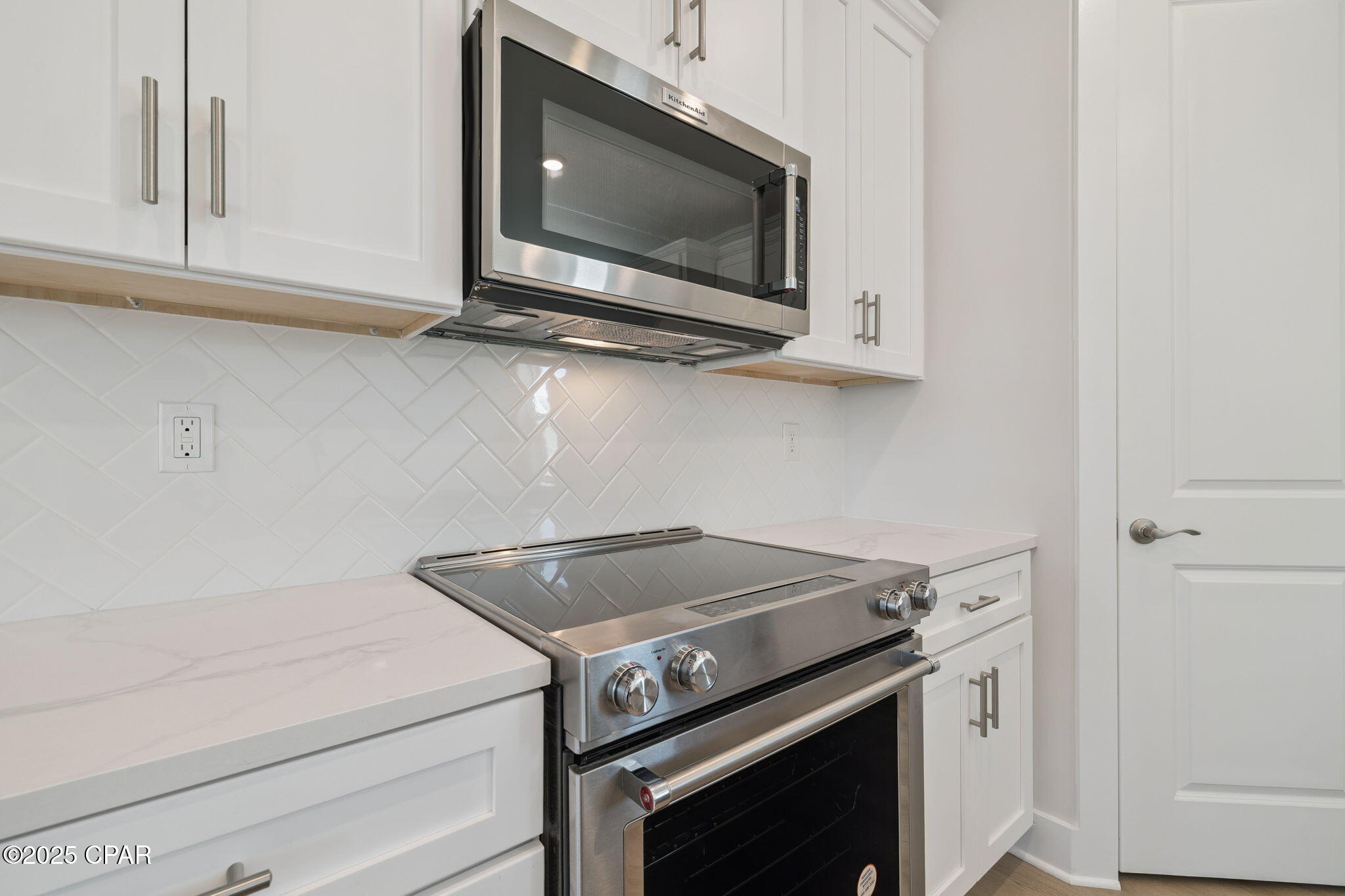 Ic8 Gsvuvy3rbcfmpfioelubch Wqadk3uwtpucnorw