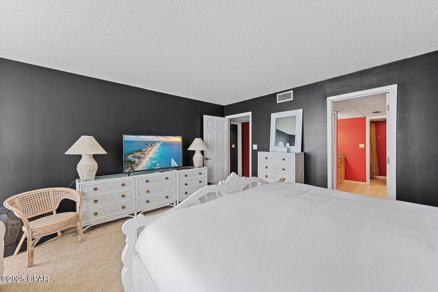 _l_902slljvwjhls9c3hapexuvglyszrtmn1f7ct2zw