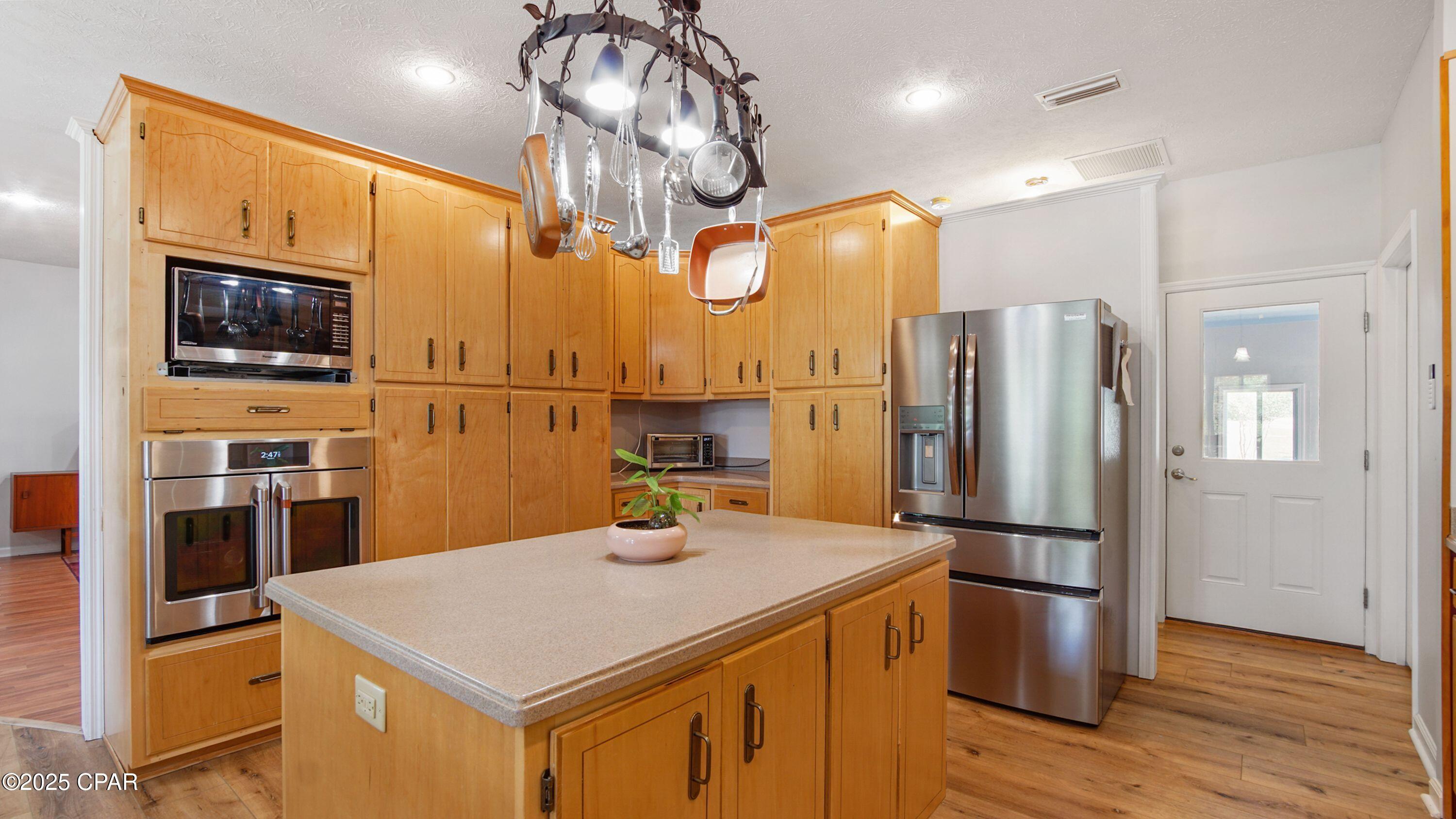 Oa8dldd_pheirs7mcls1rxpswuawvjgww6y21yda57q